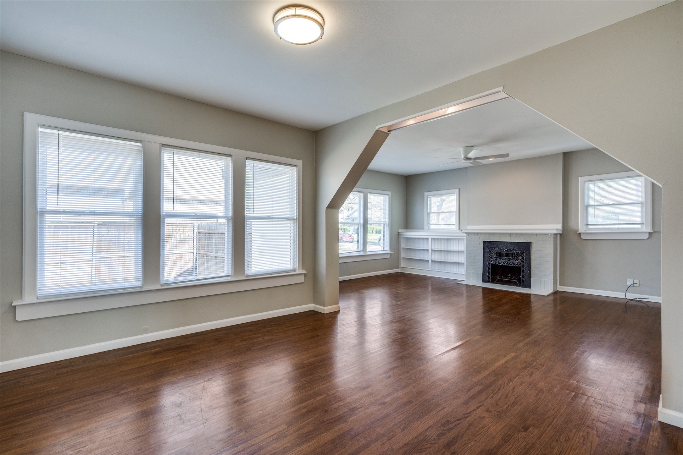 5011 Parkland Avenue