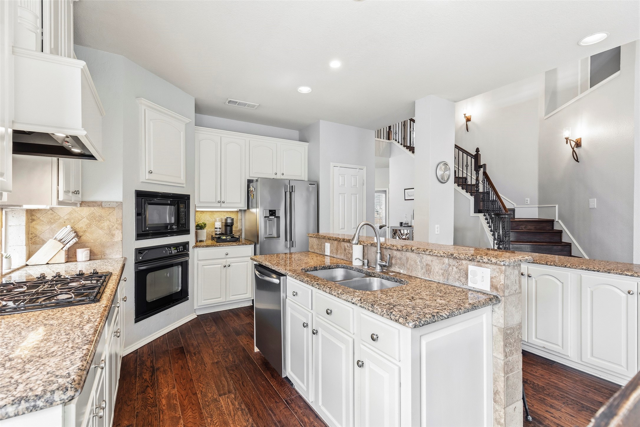 2996 La vista Lane
