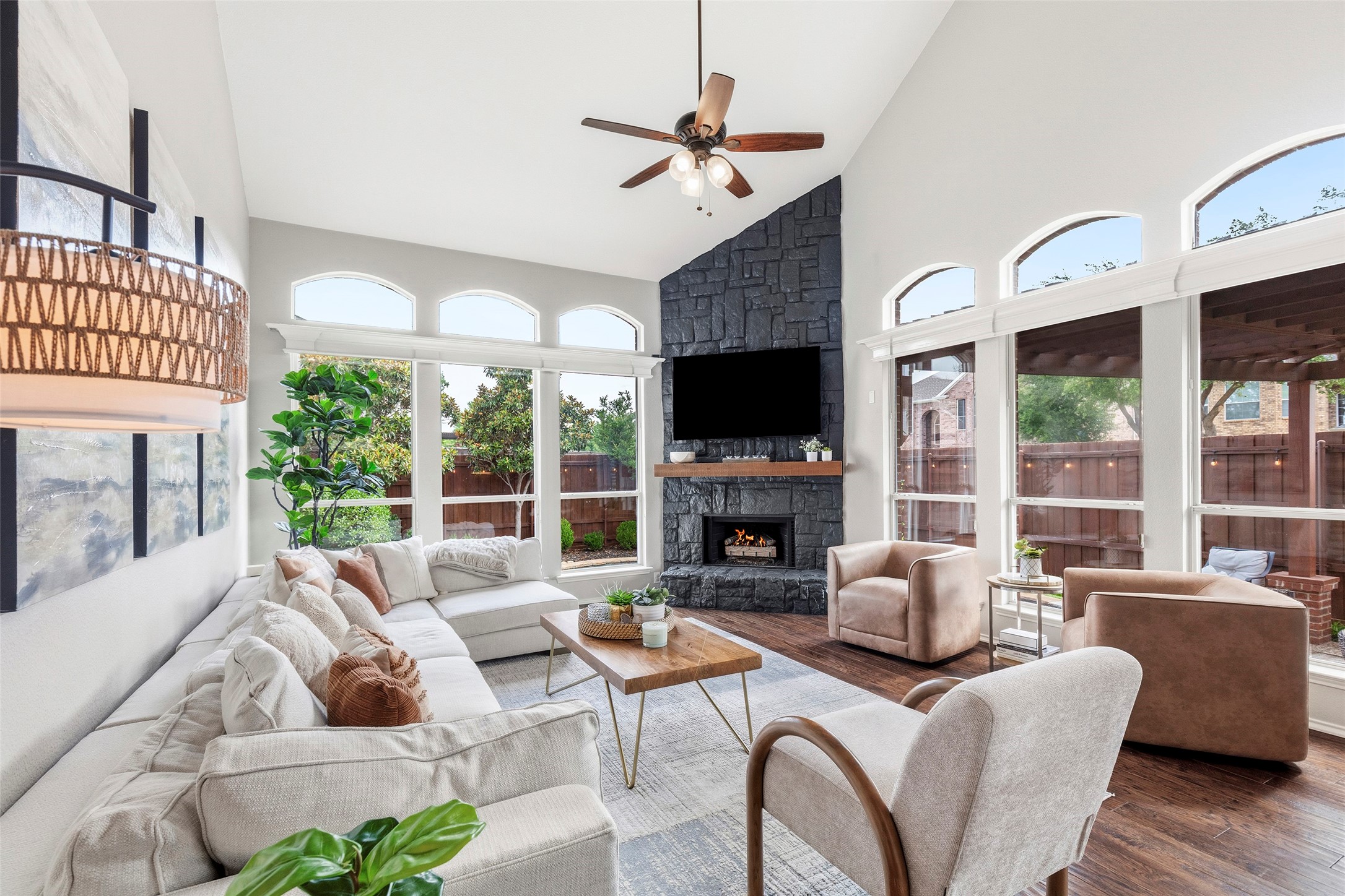 2996 La vista Lane