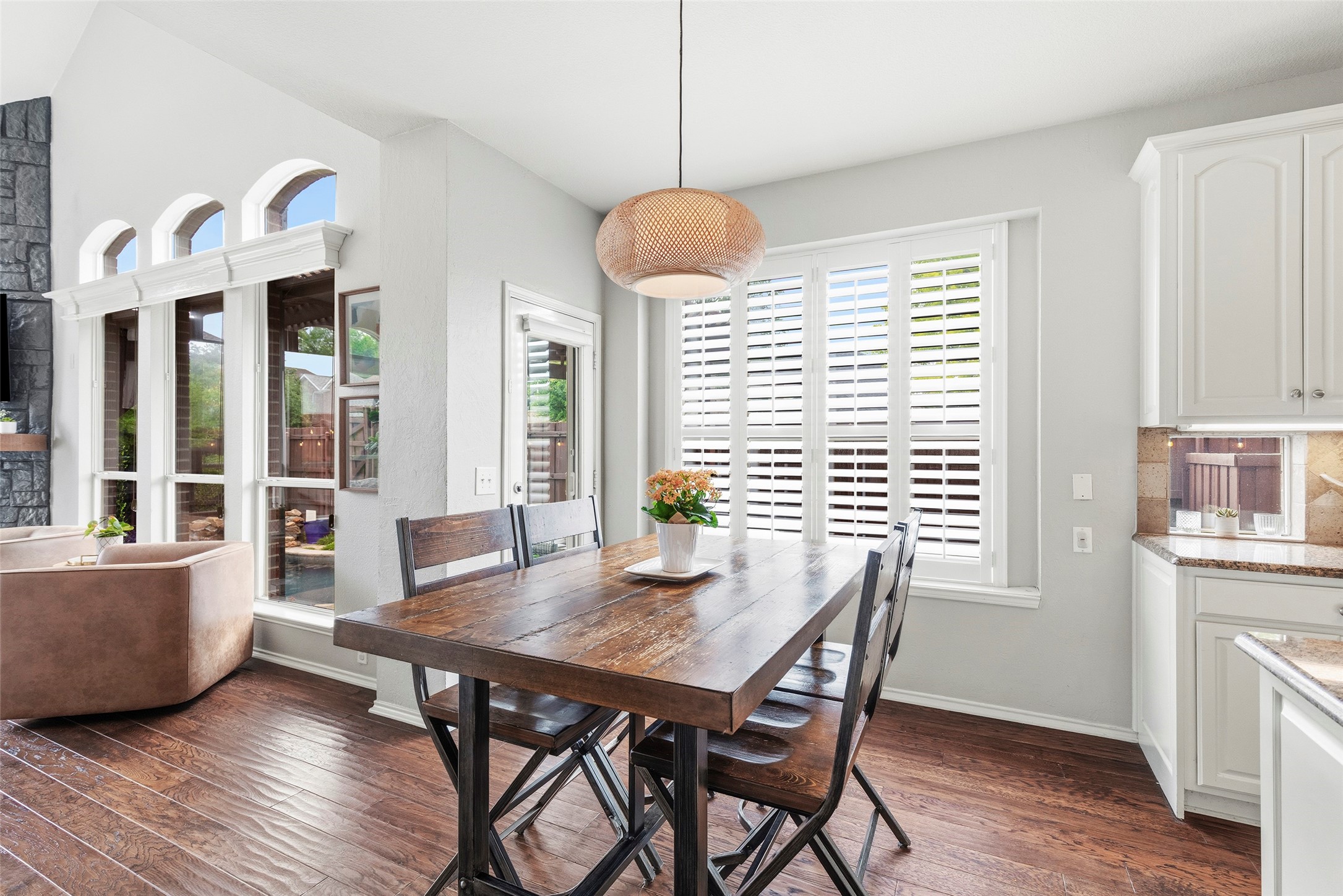 2996 La vista Lane