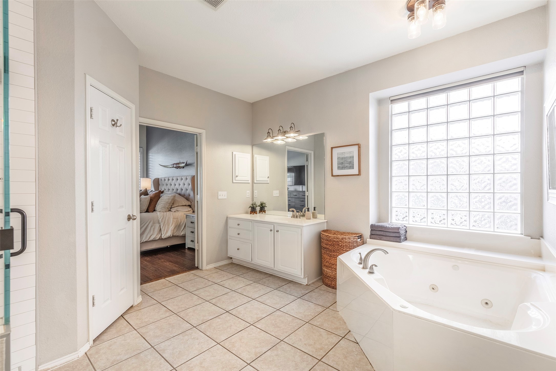2996 La vista Lane