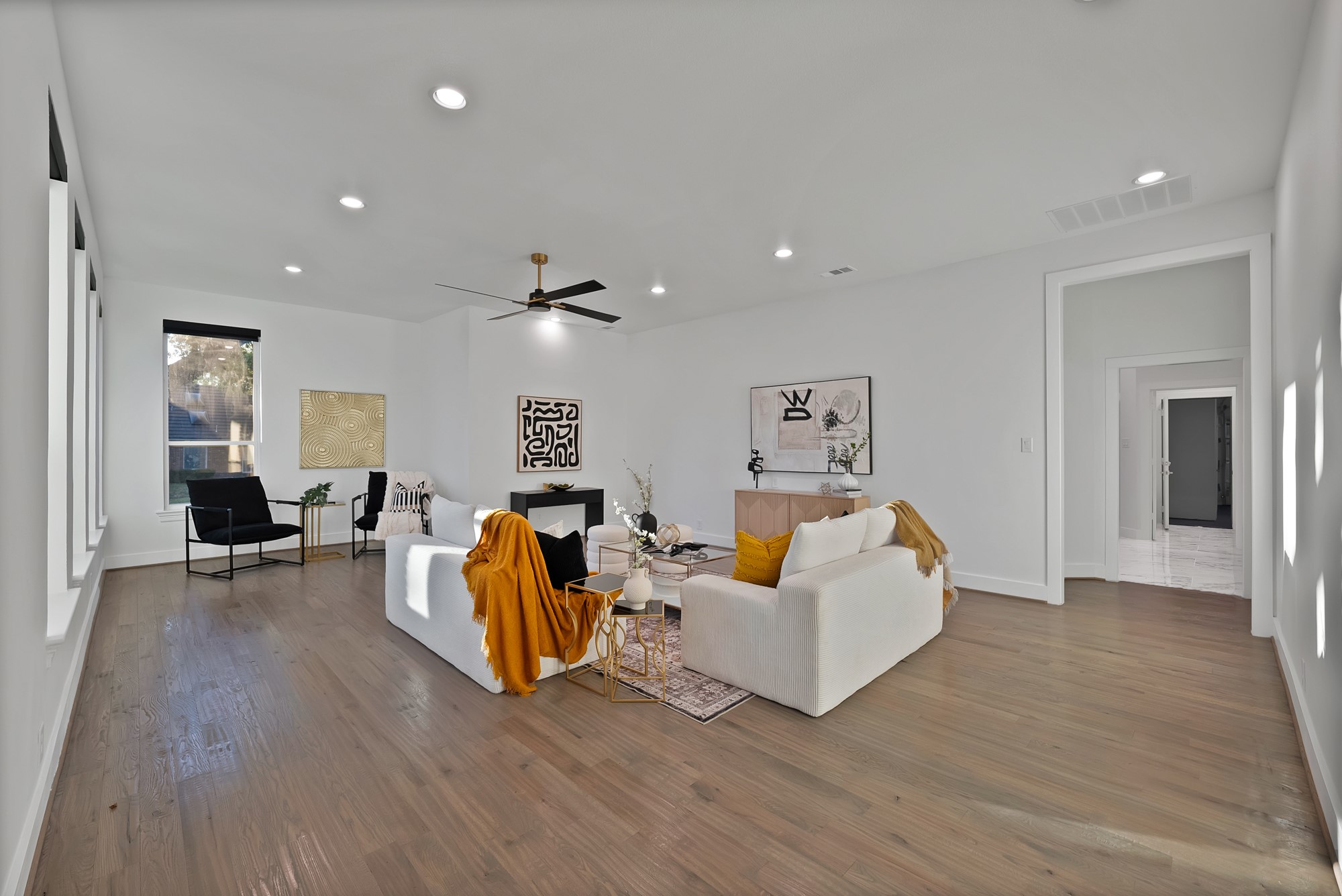 1913 Crockett Circle