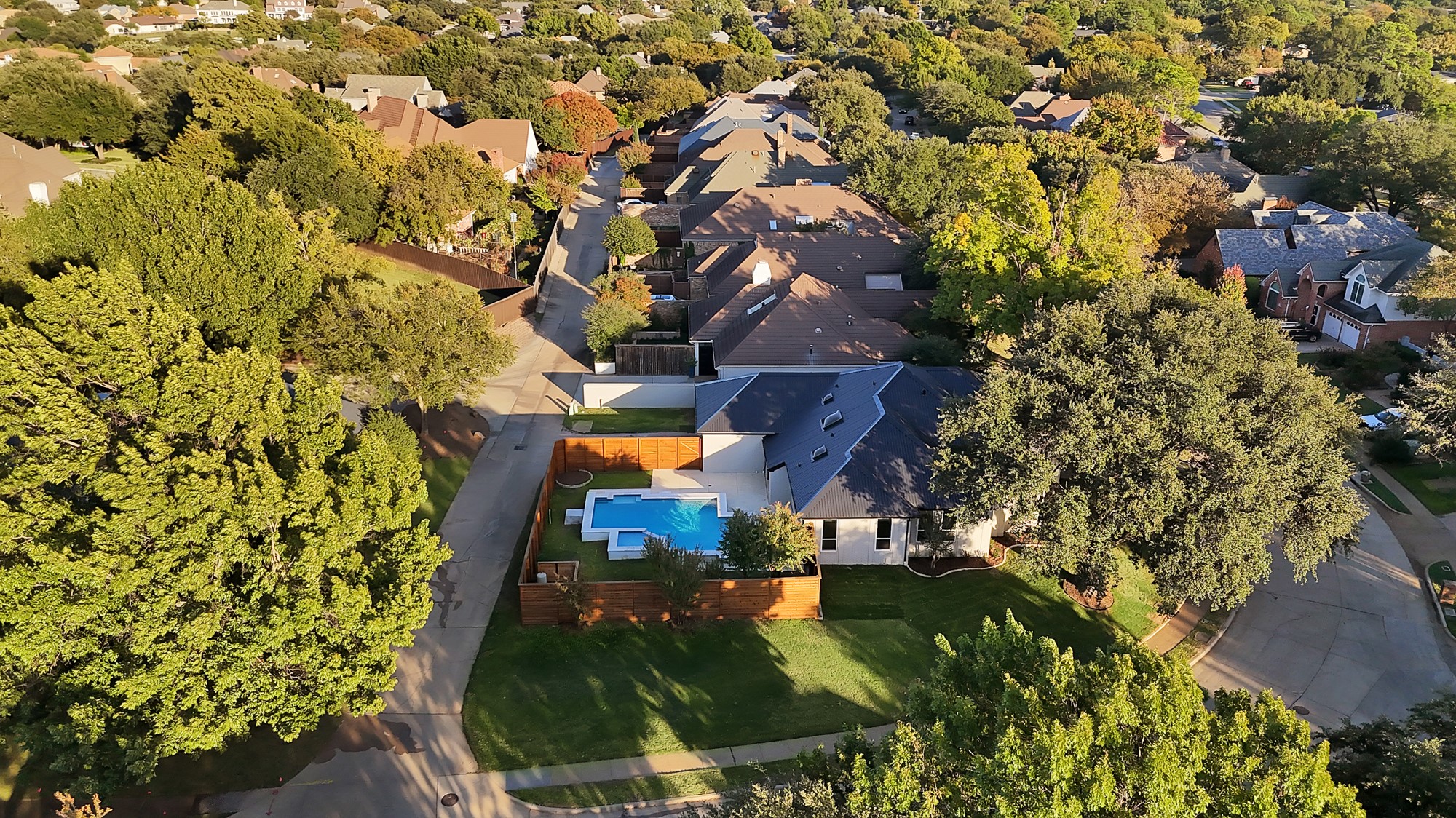 1913 Crockett Circle