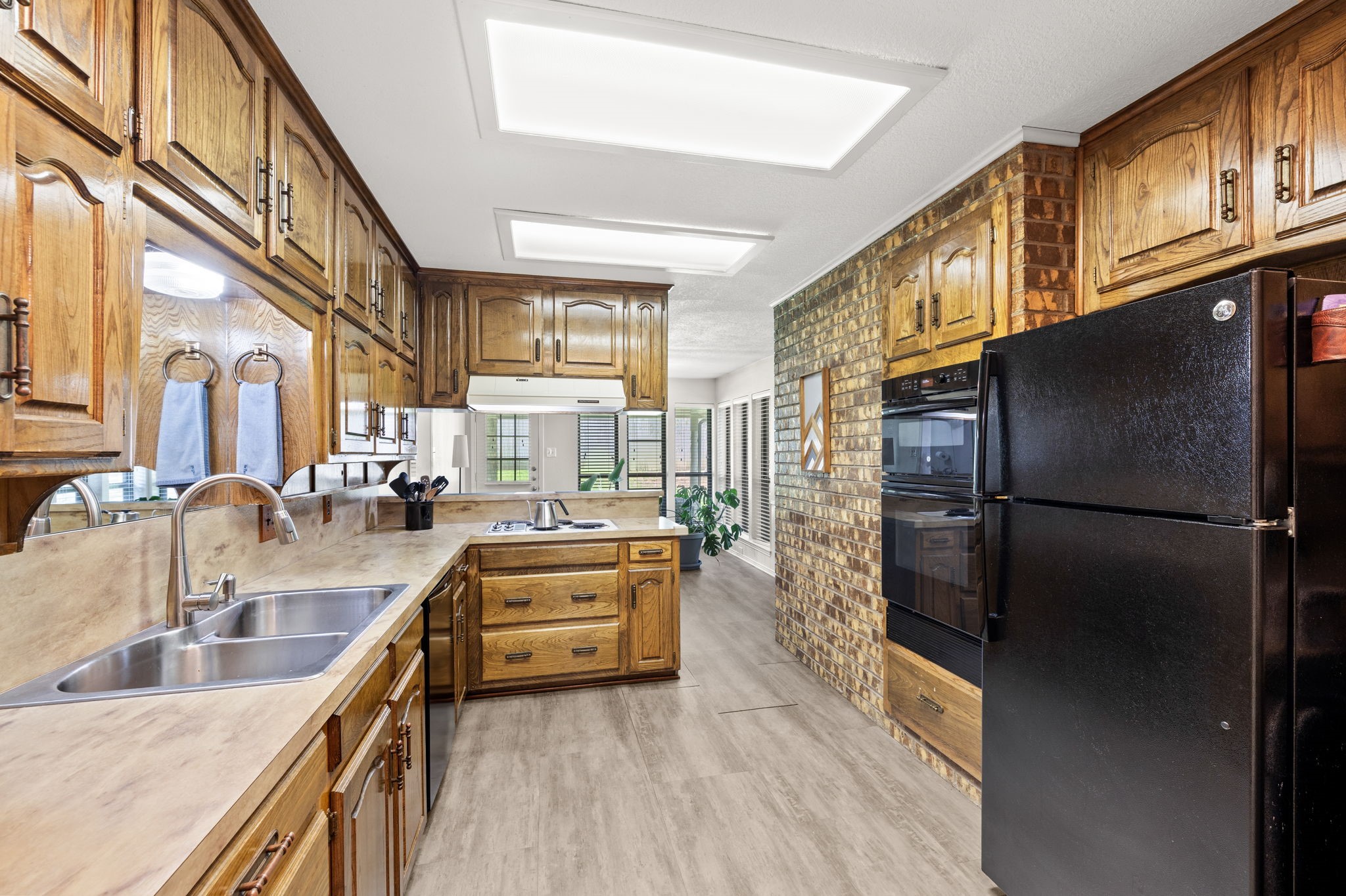 1128 Wingate Drive