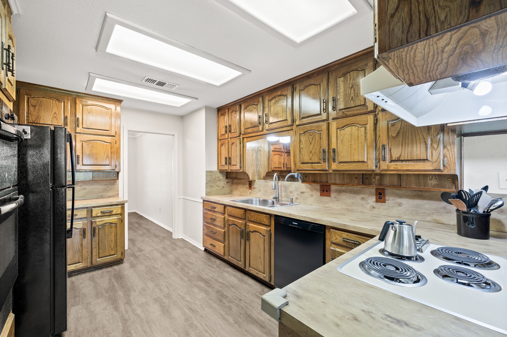 1128 Wingate Drive