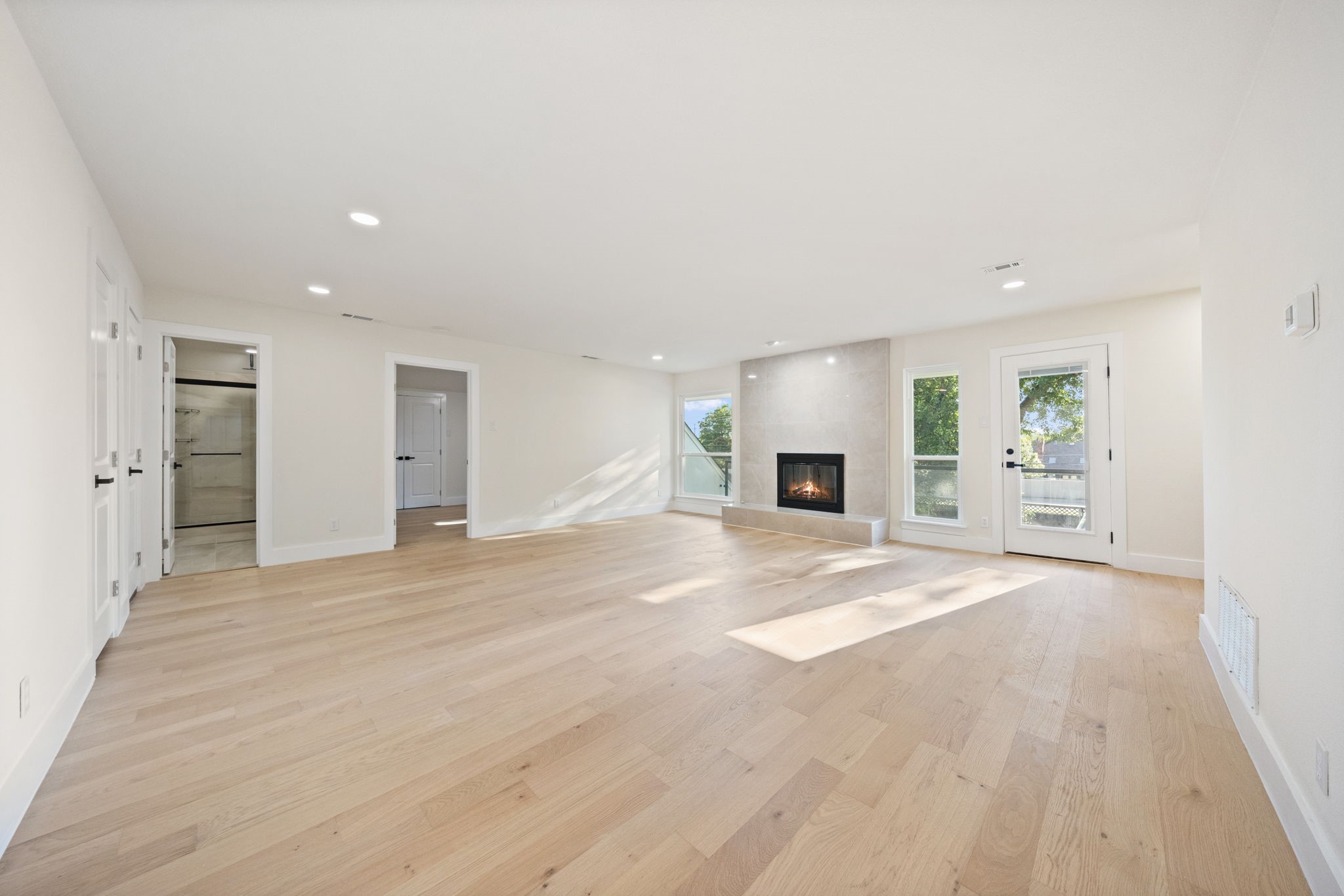 9406 Hilldale Drive