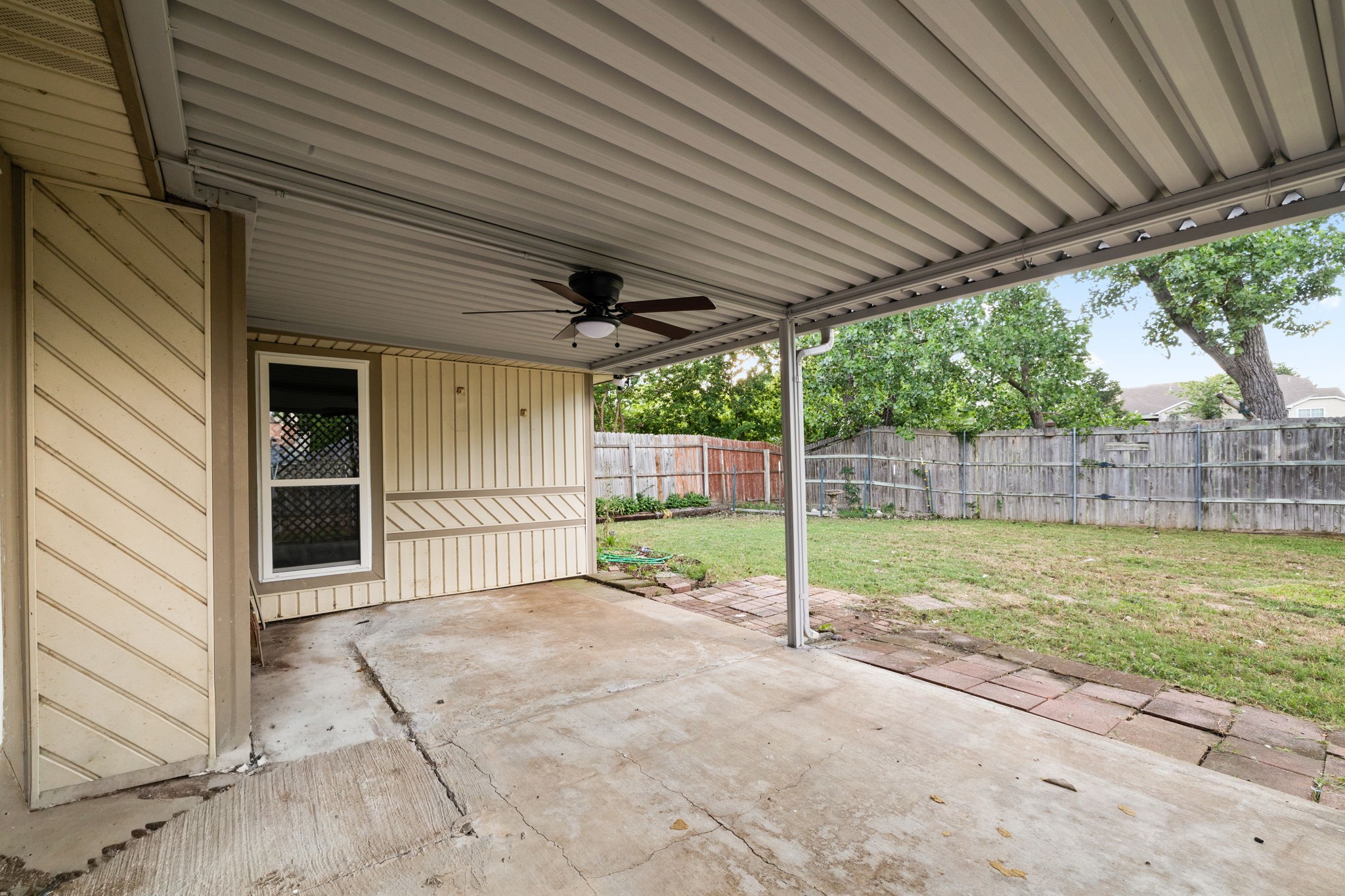 2403 Beverly Hills Lane