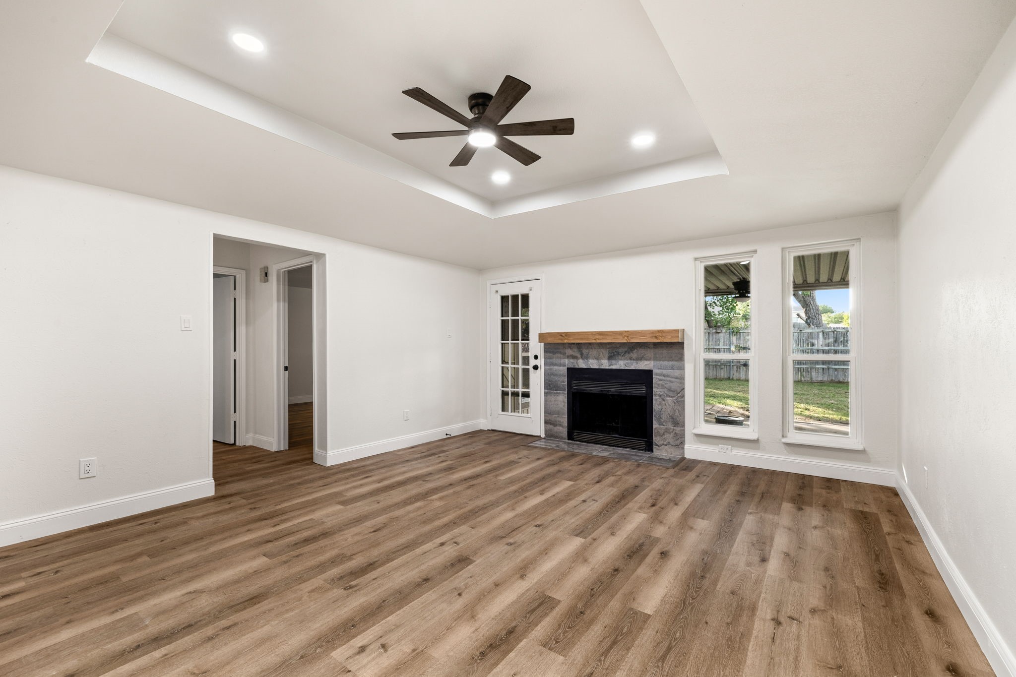 2403 Beverly Hills Lane