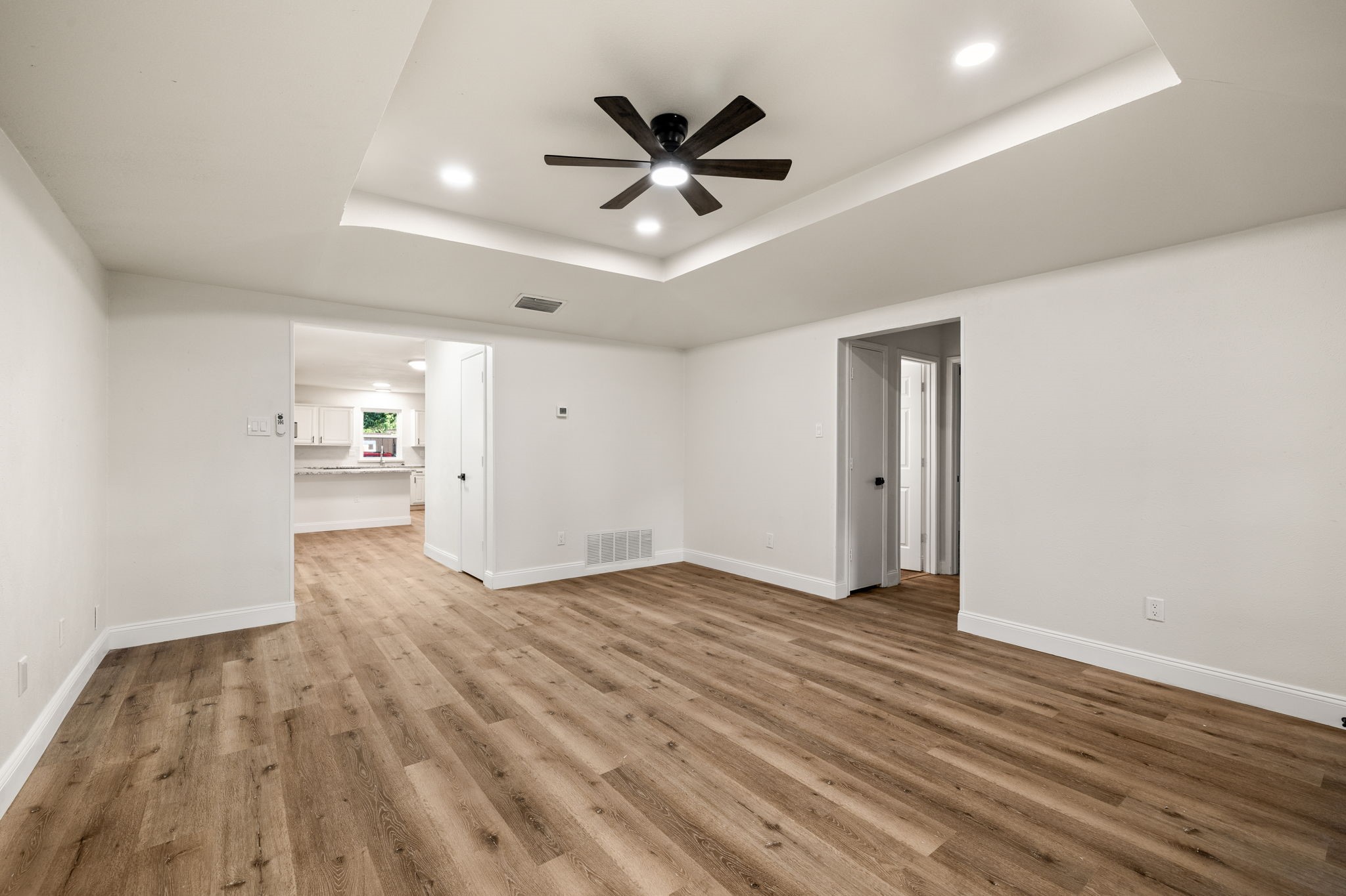2403 Beverly Hills Lane