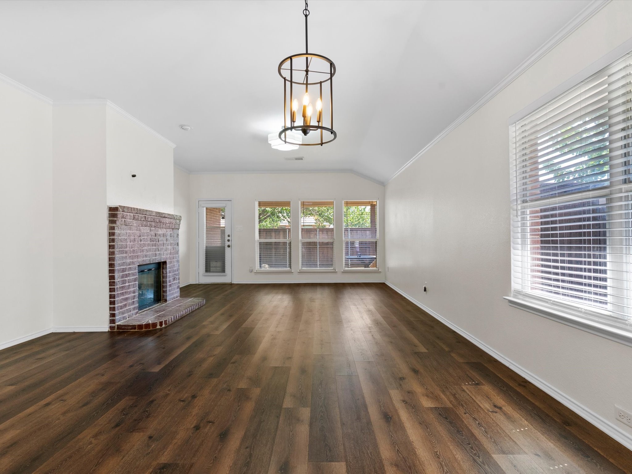4105 Freedom Lane