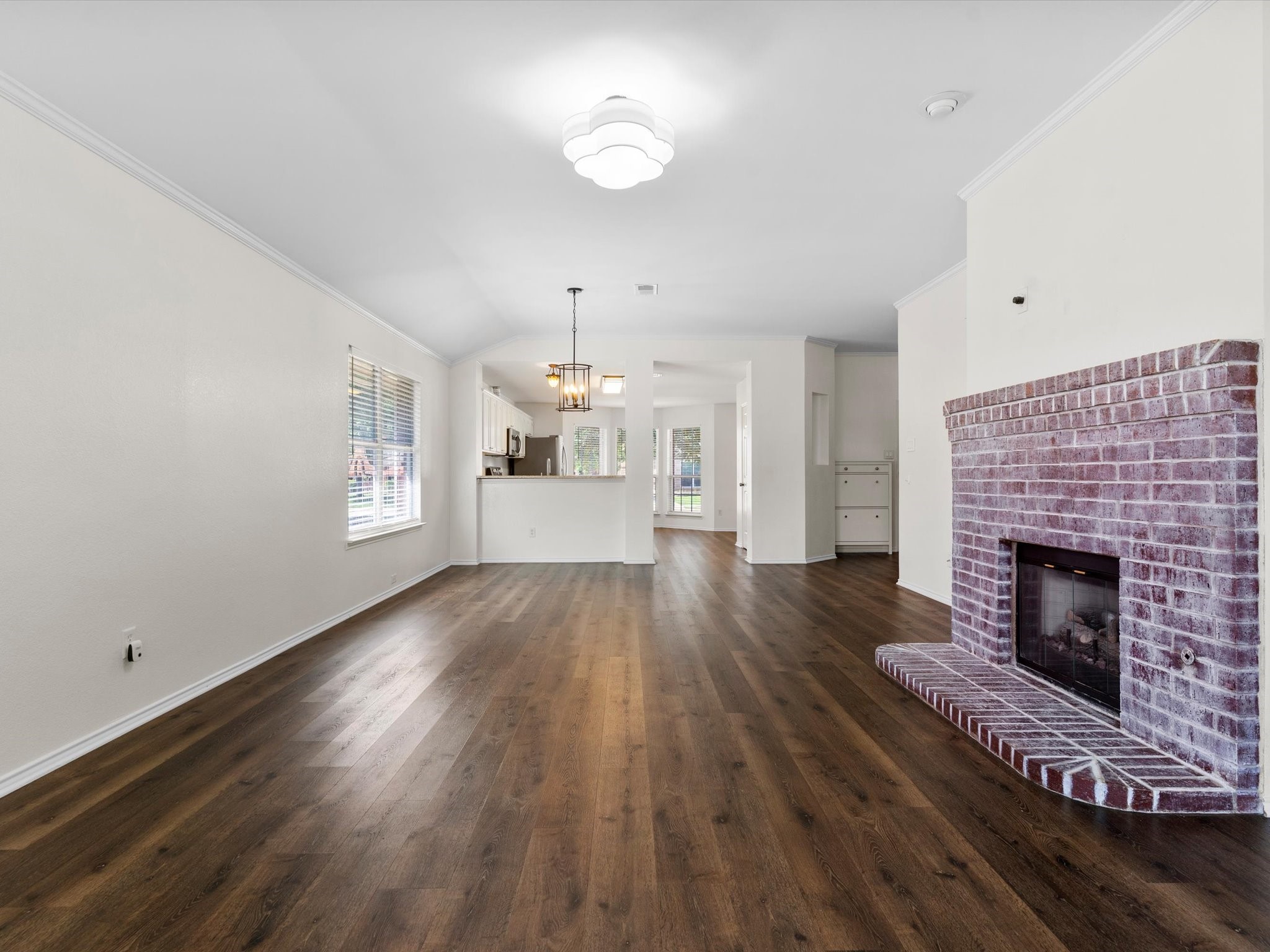 4105 Freedom Lane
