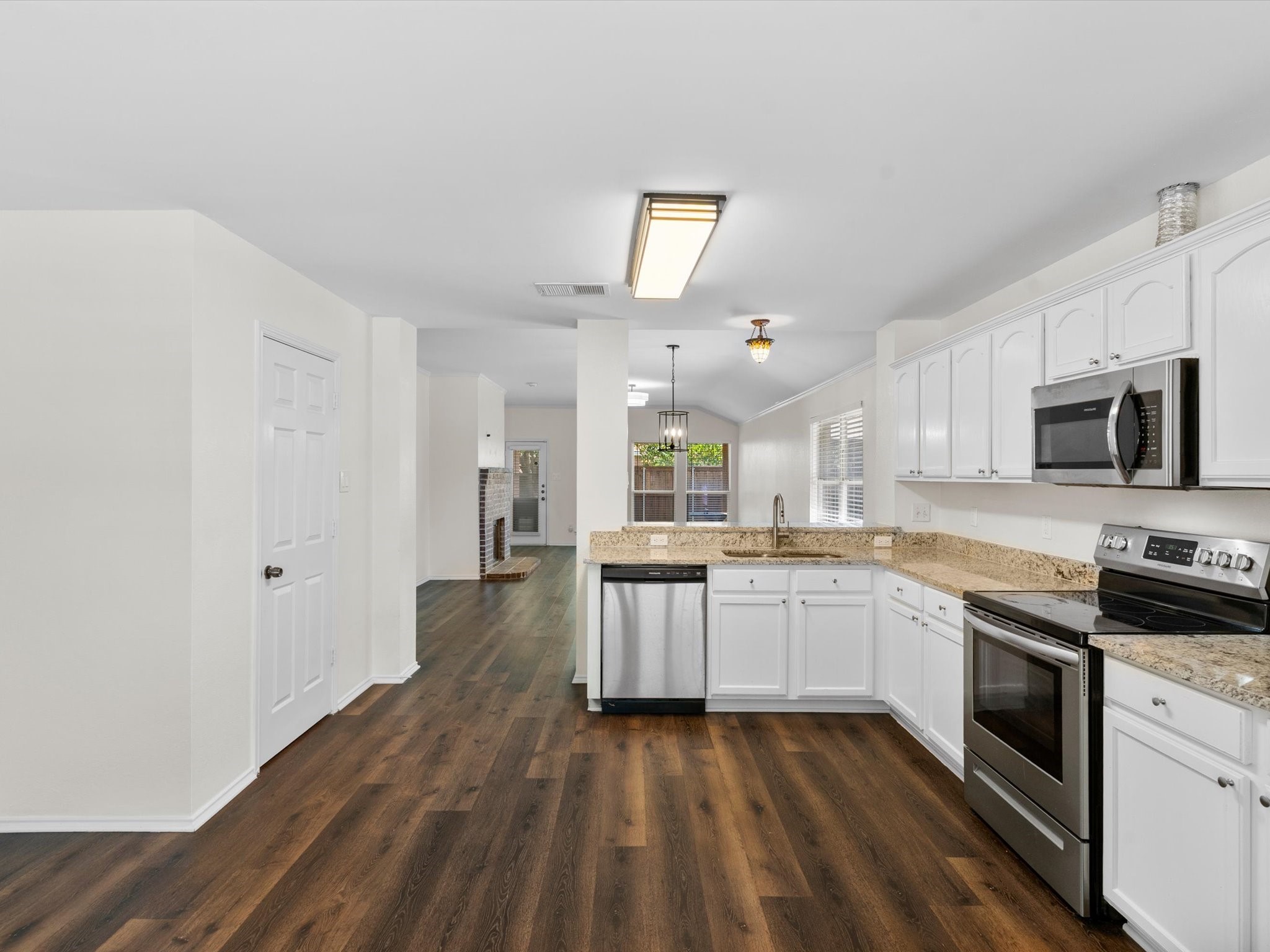 4105 Freedom Lane