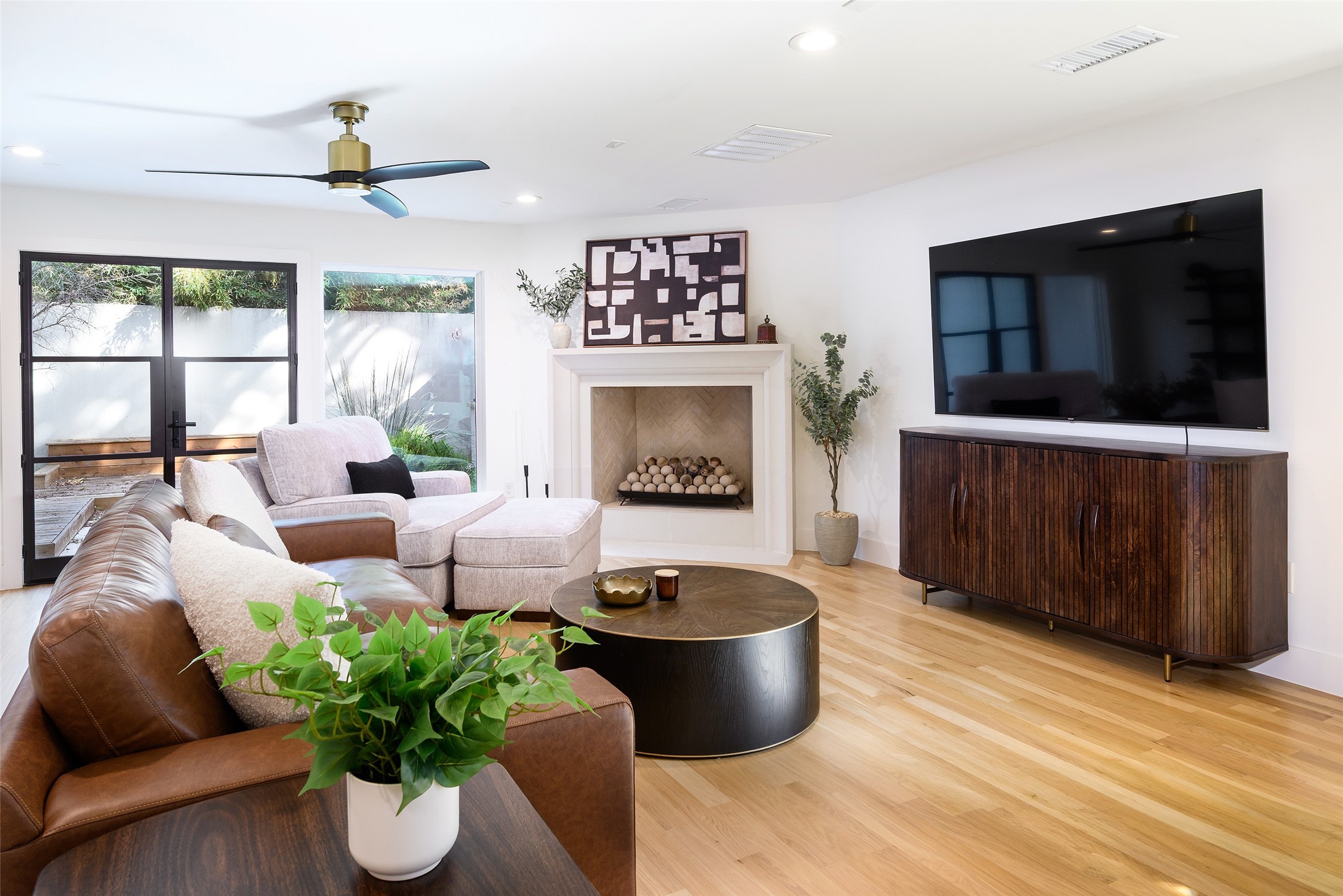 4610 Christopher Place