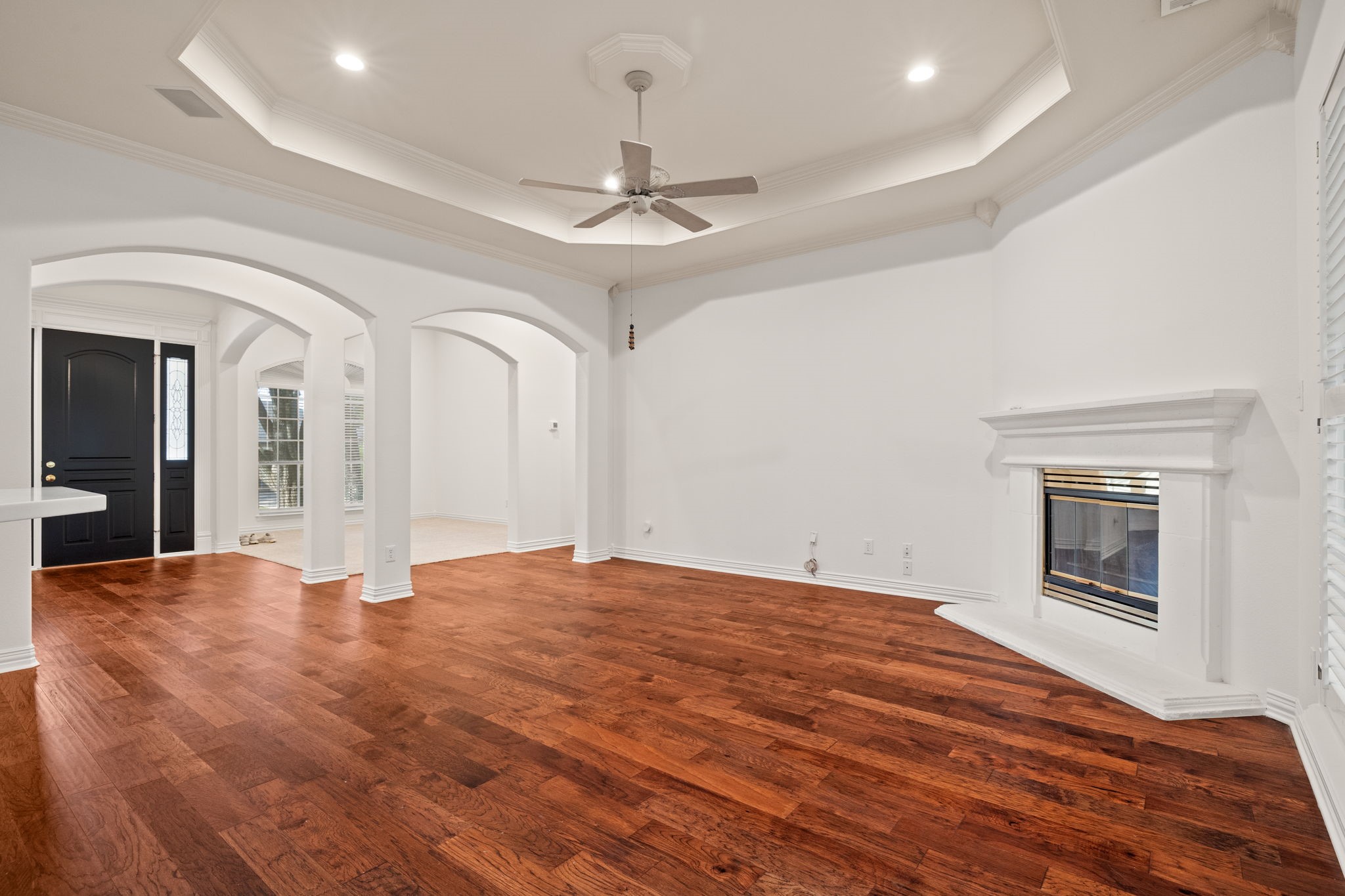 4909 Lakewood Drive