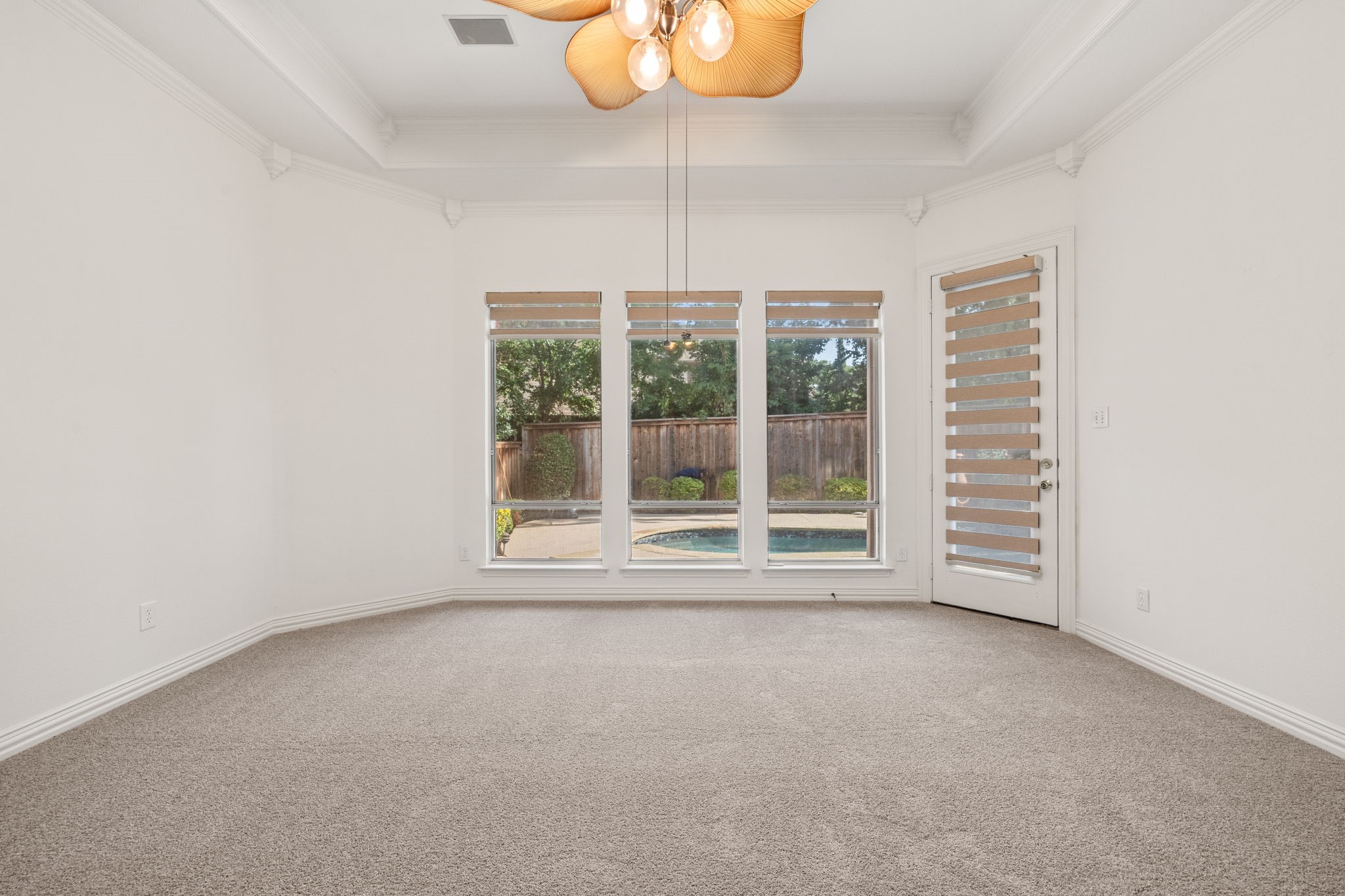 4909 Lakewood Drive
