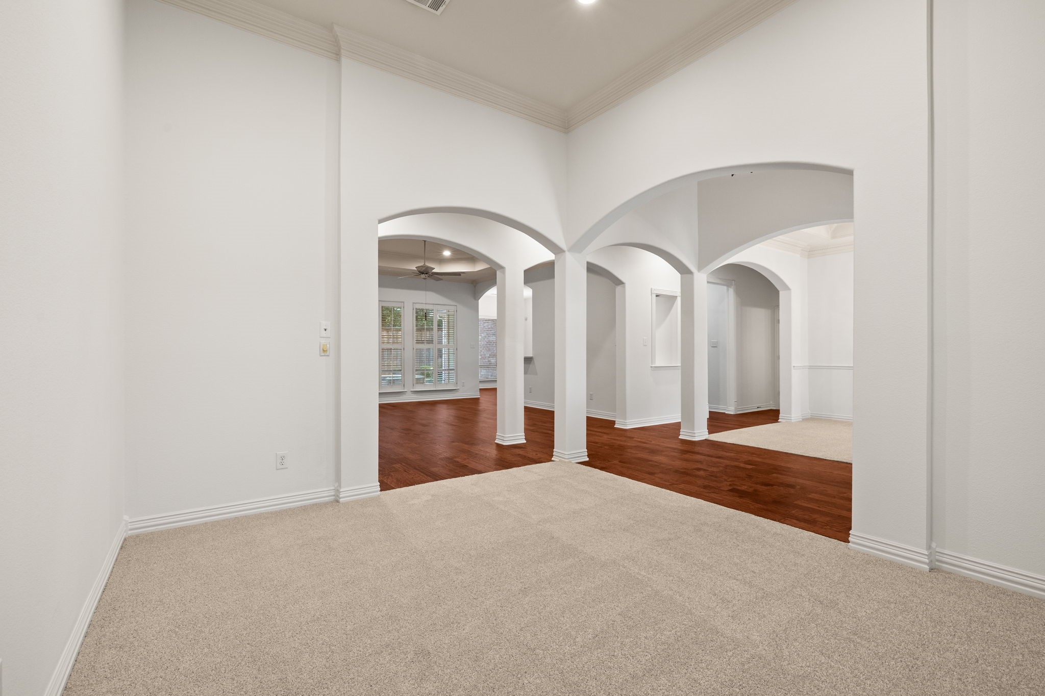 4909 Lakewood Drive