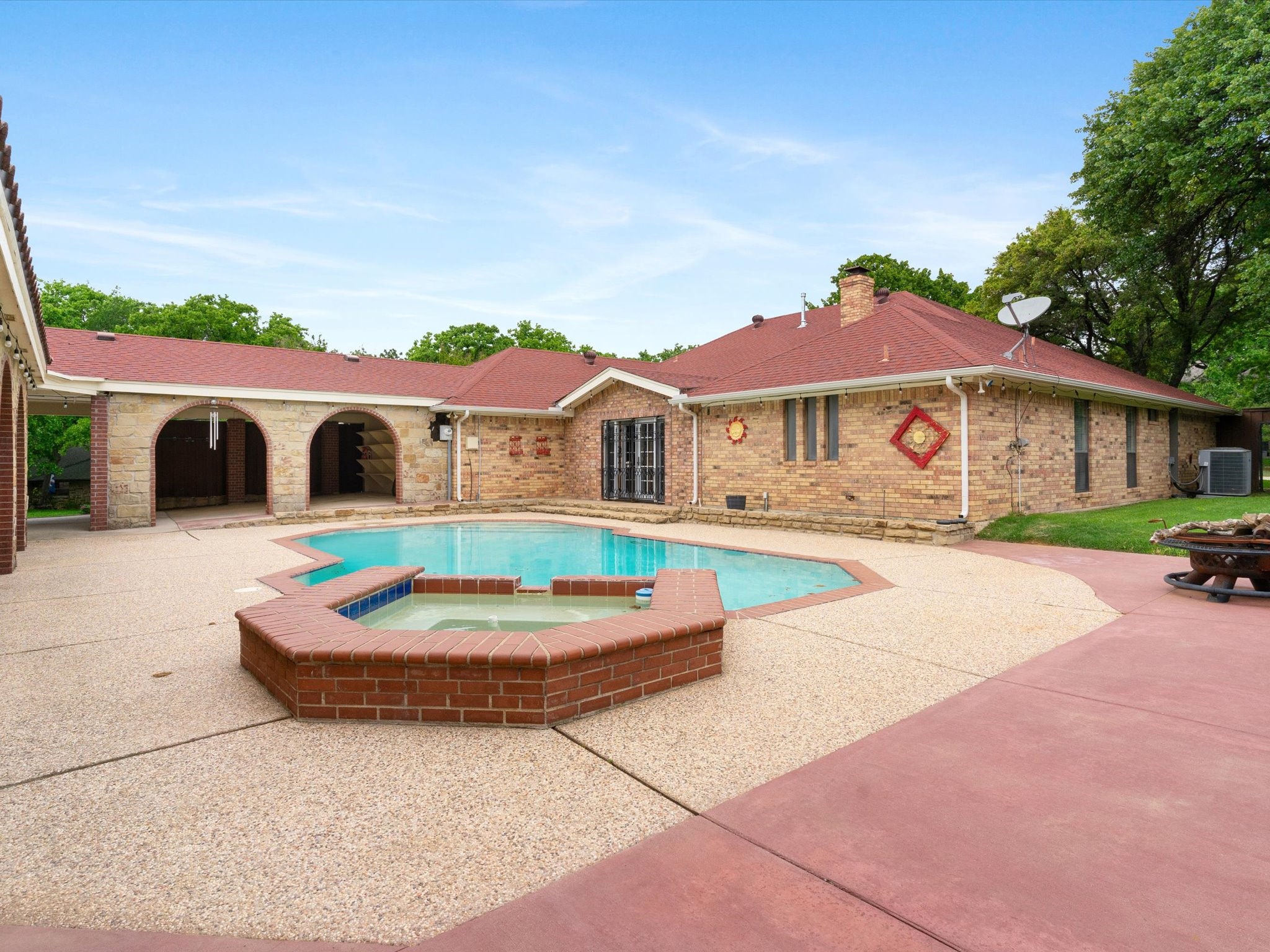 922 Beverly Court