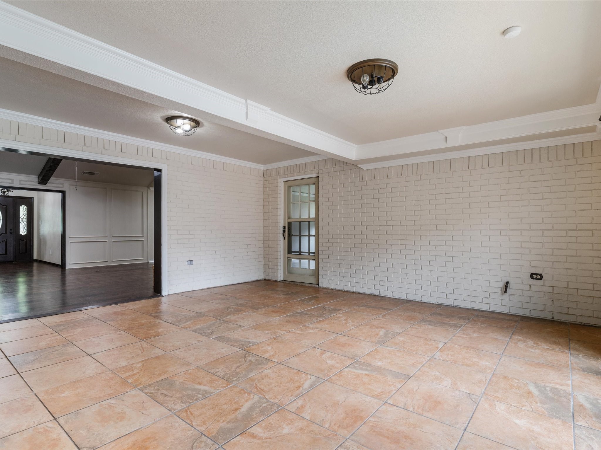 922 Beverly Court