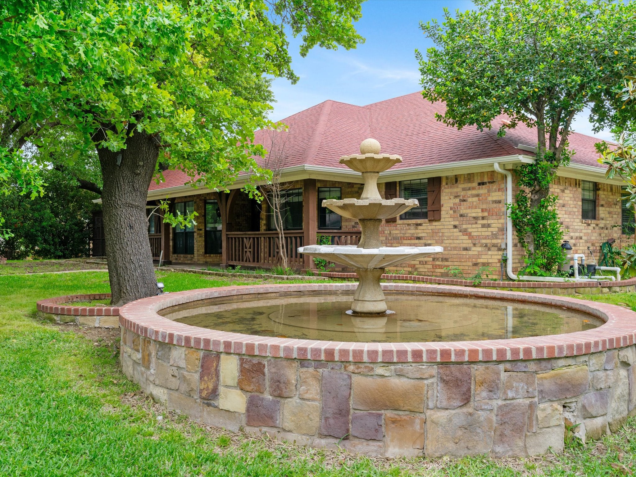 922 Beverly Court