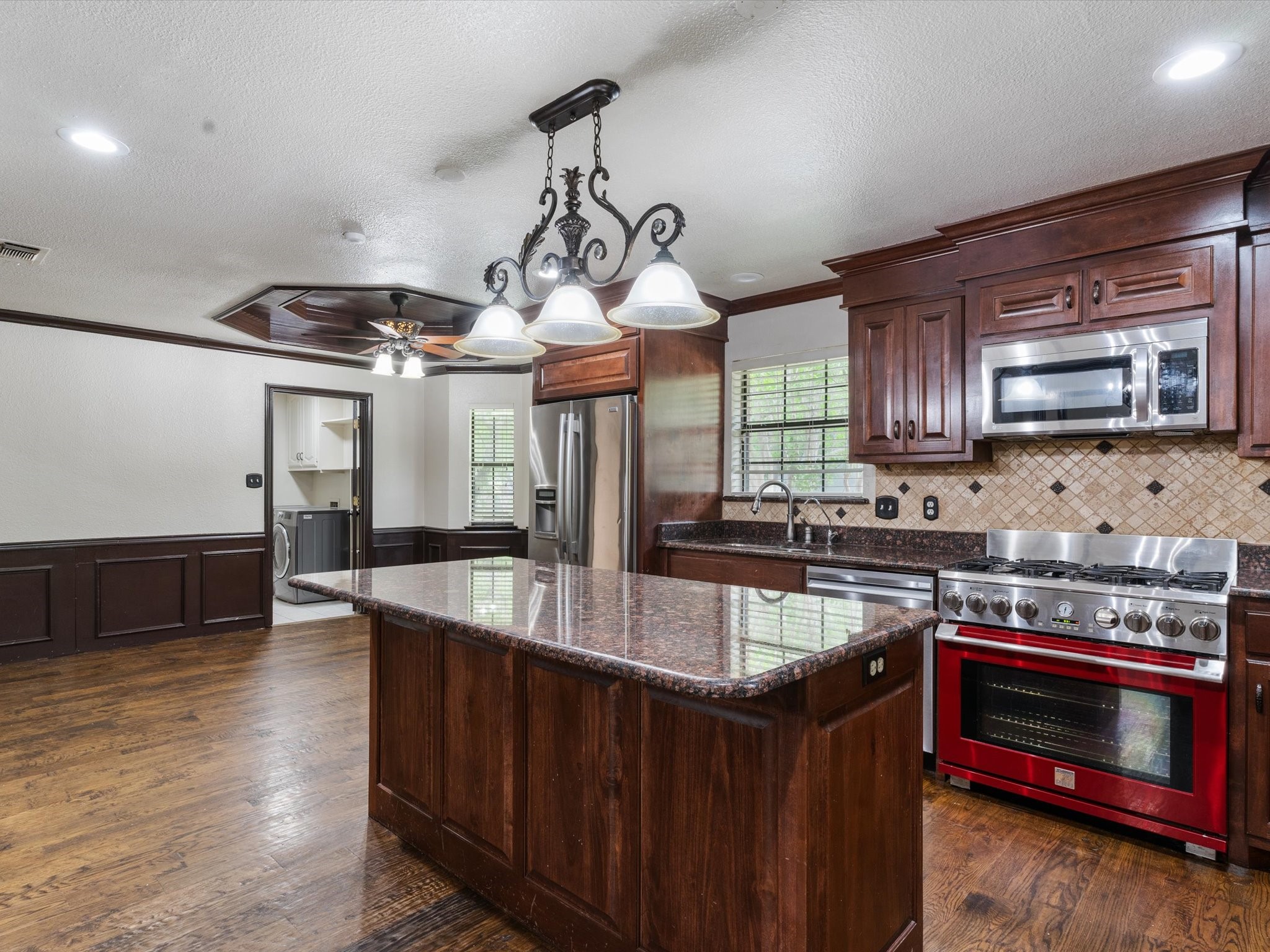 922 Beverly Court
