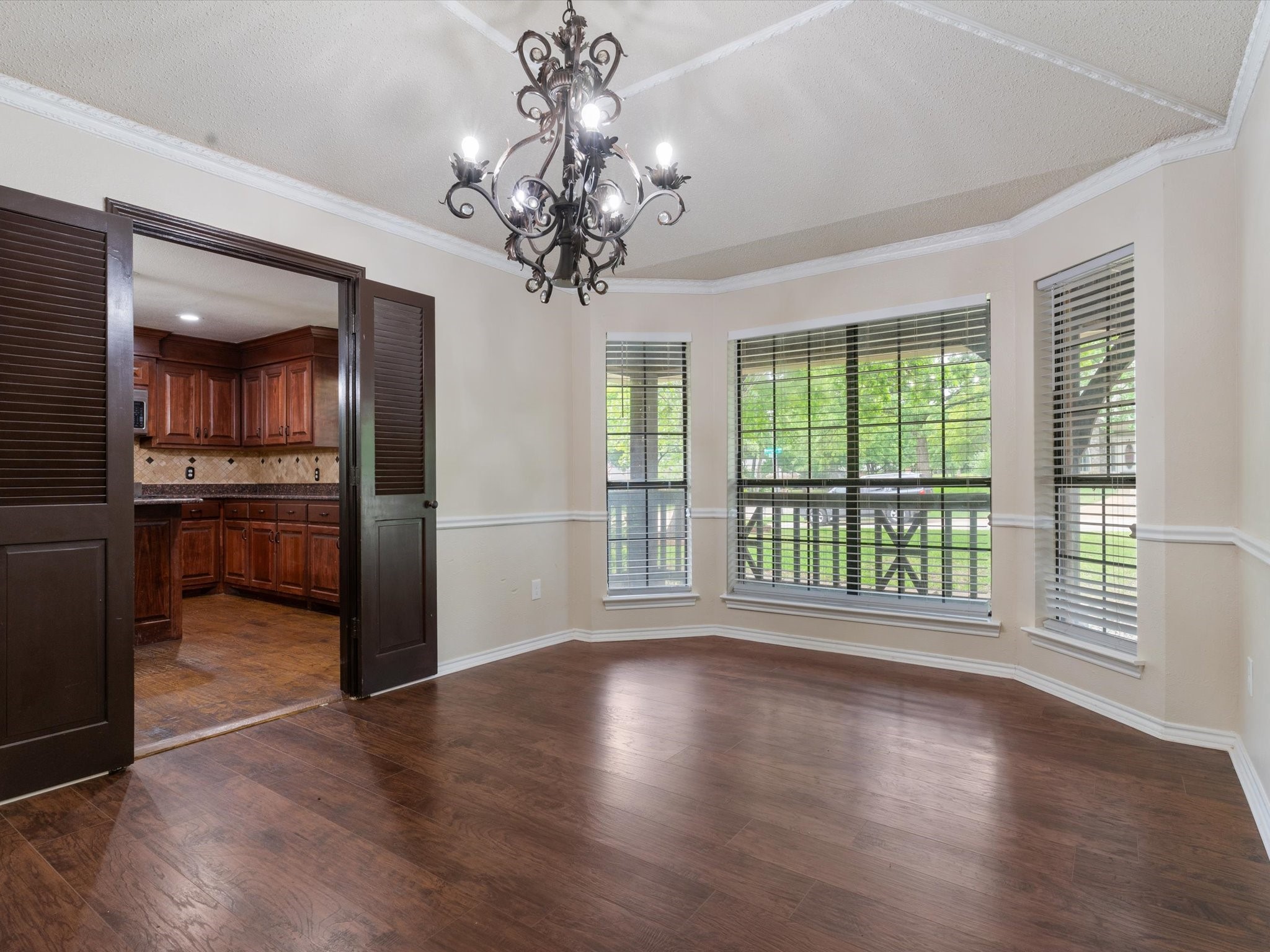922 Beverly Court