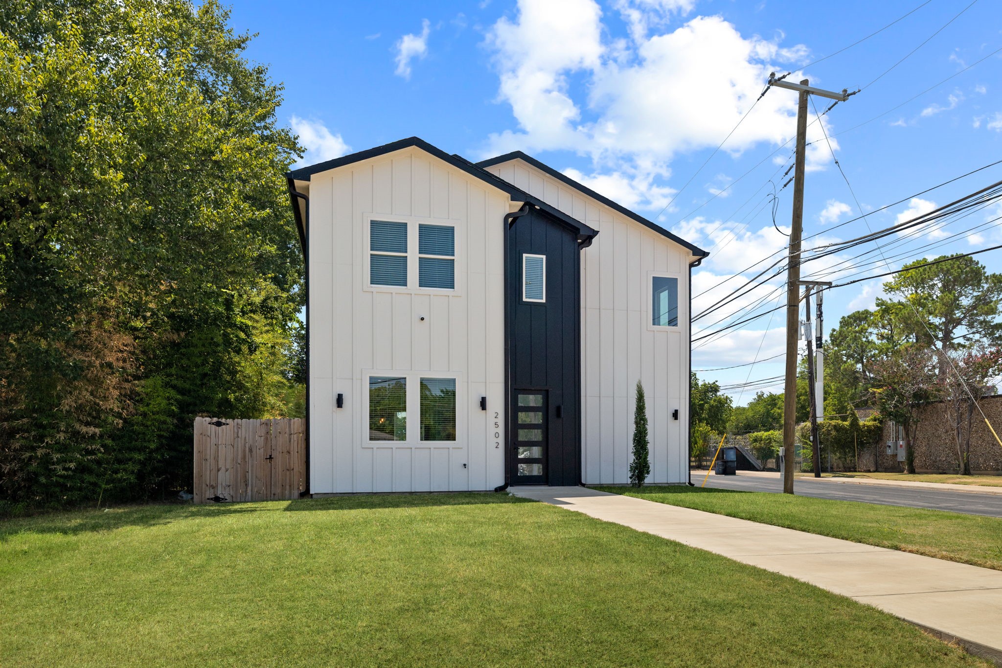 2502 Elsie Faye Heggins Street