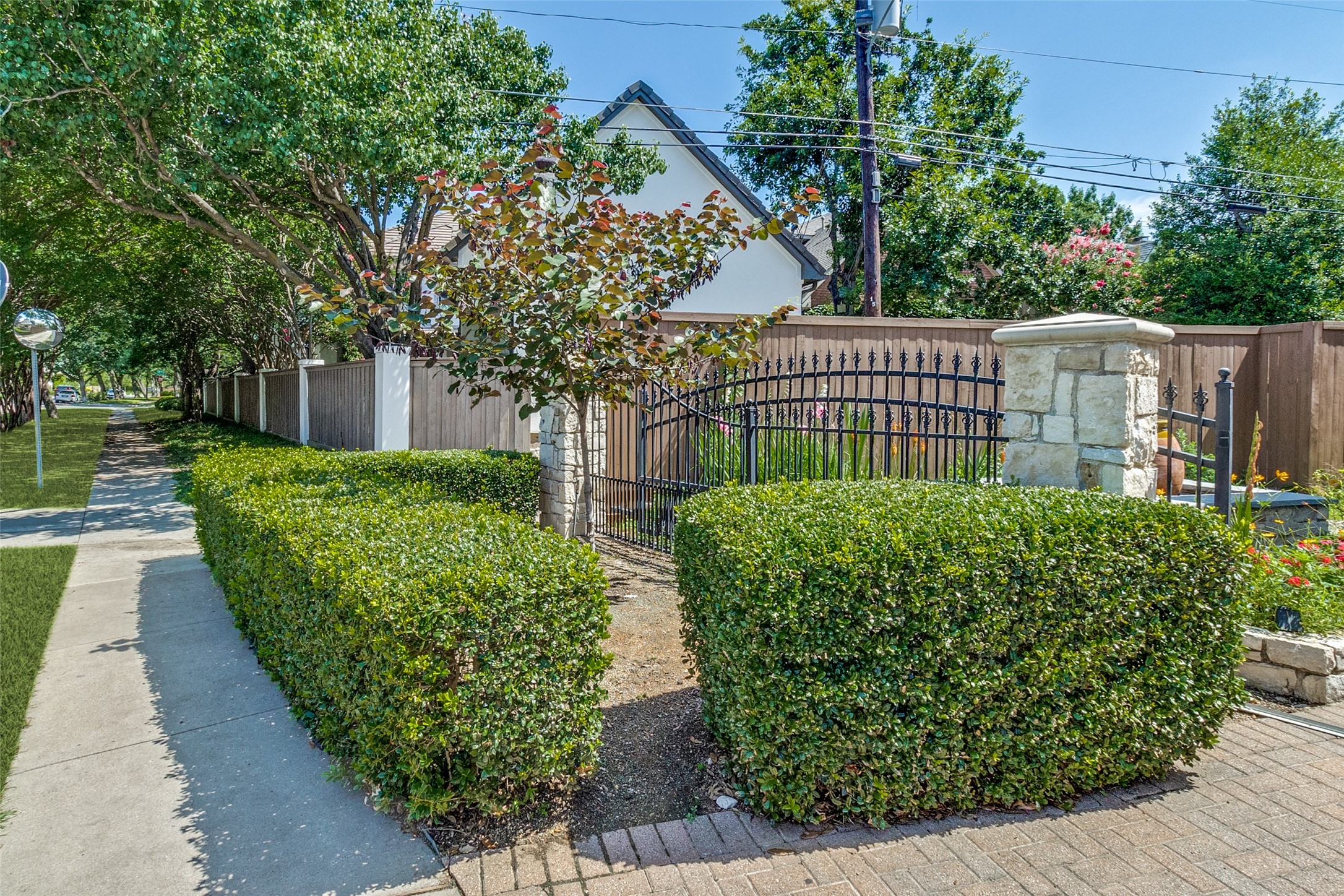 5800 Armstrong Parkway