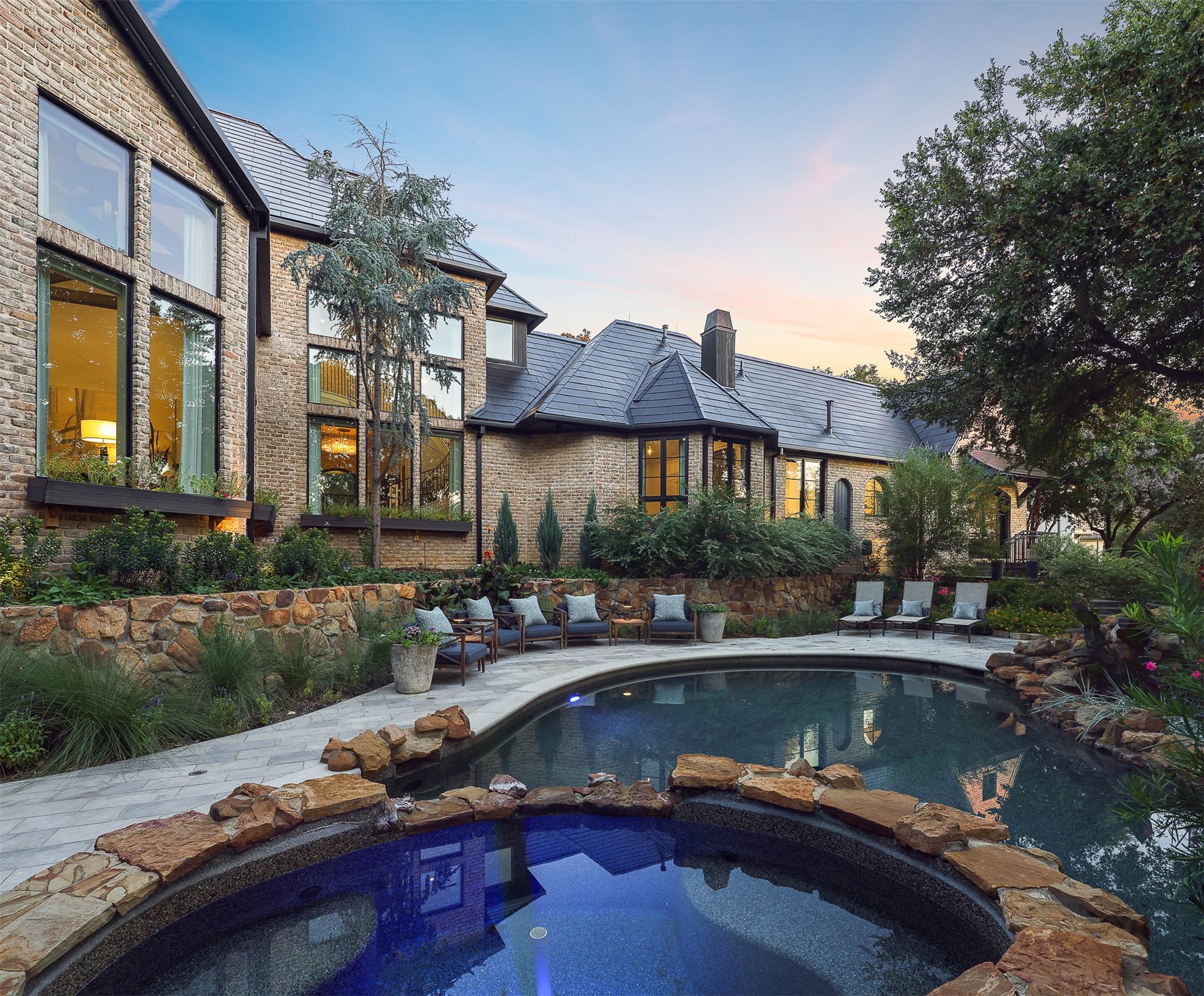2005 Bayshore Drive