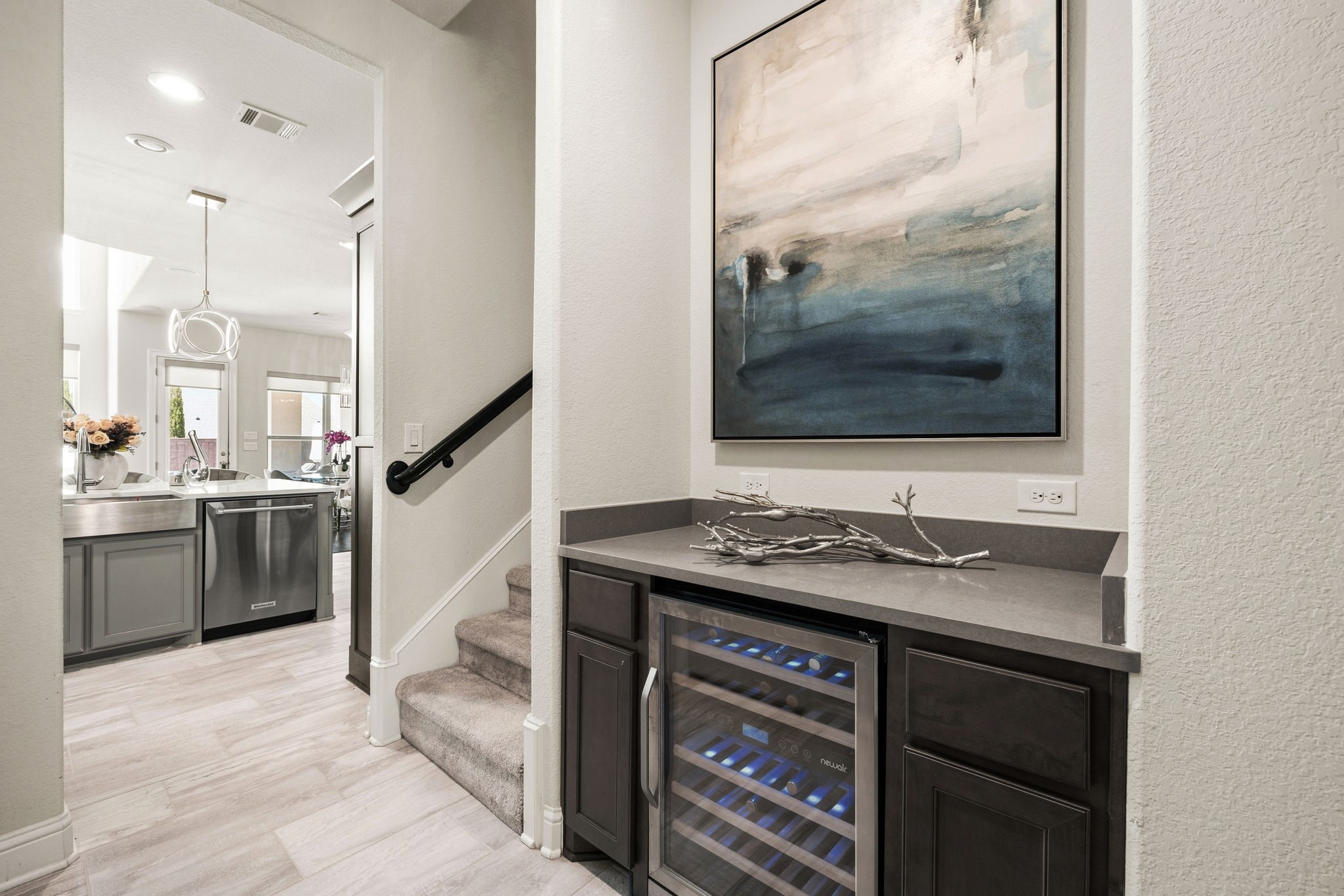 1043 Running Bay