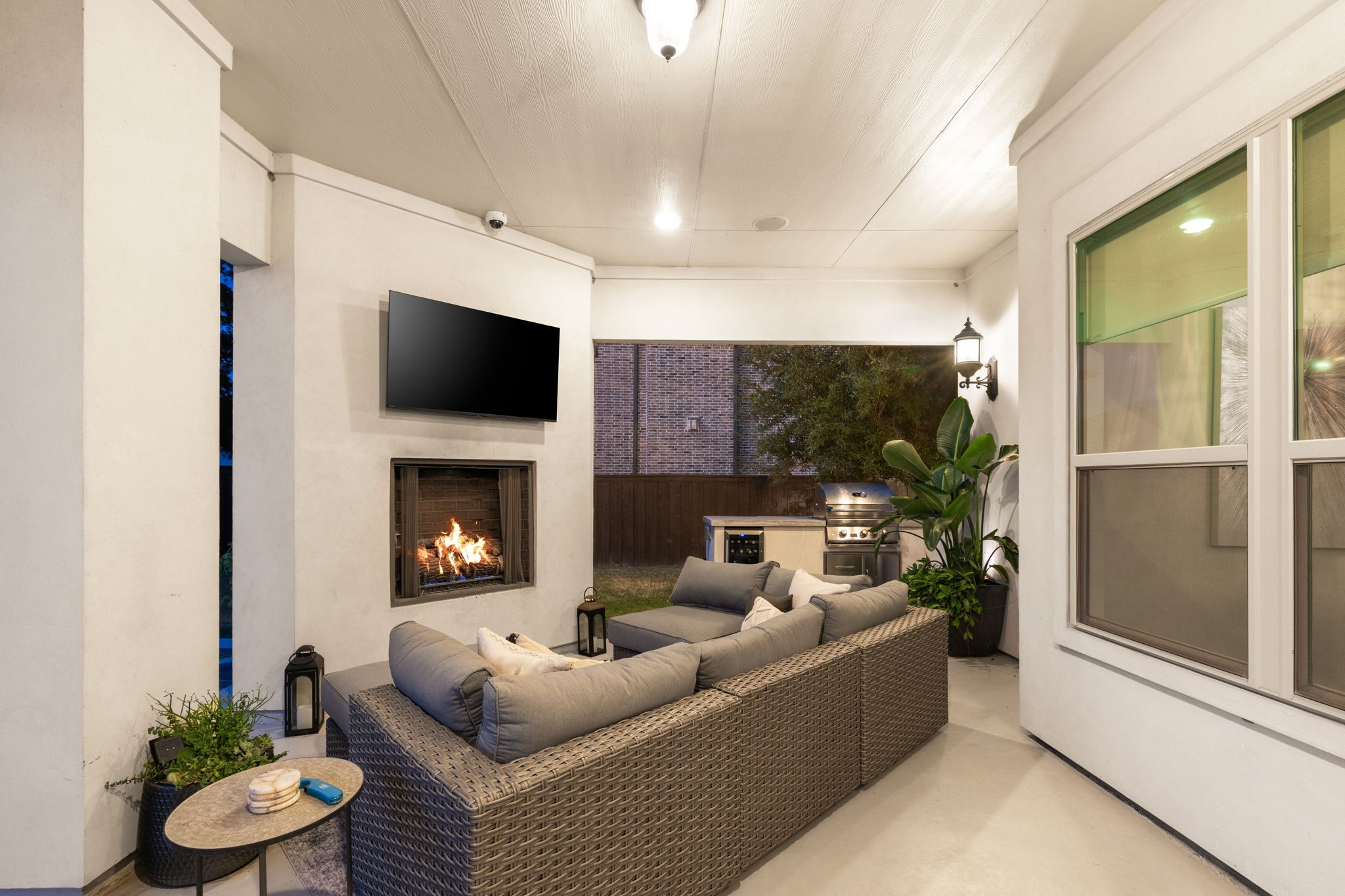 1043 Running Bay