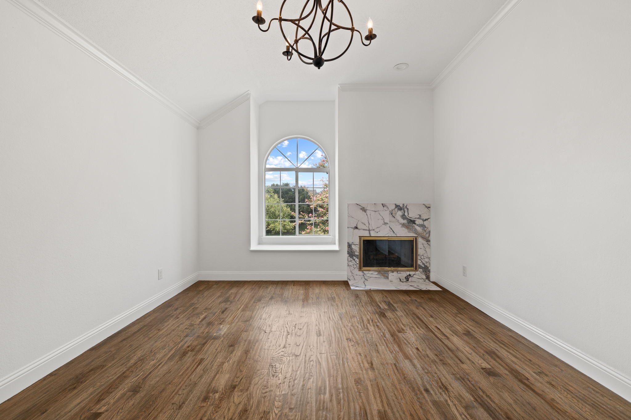 9418 Blue Jay Way
