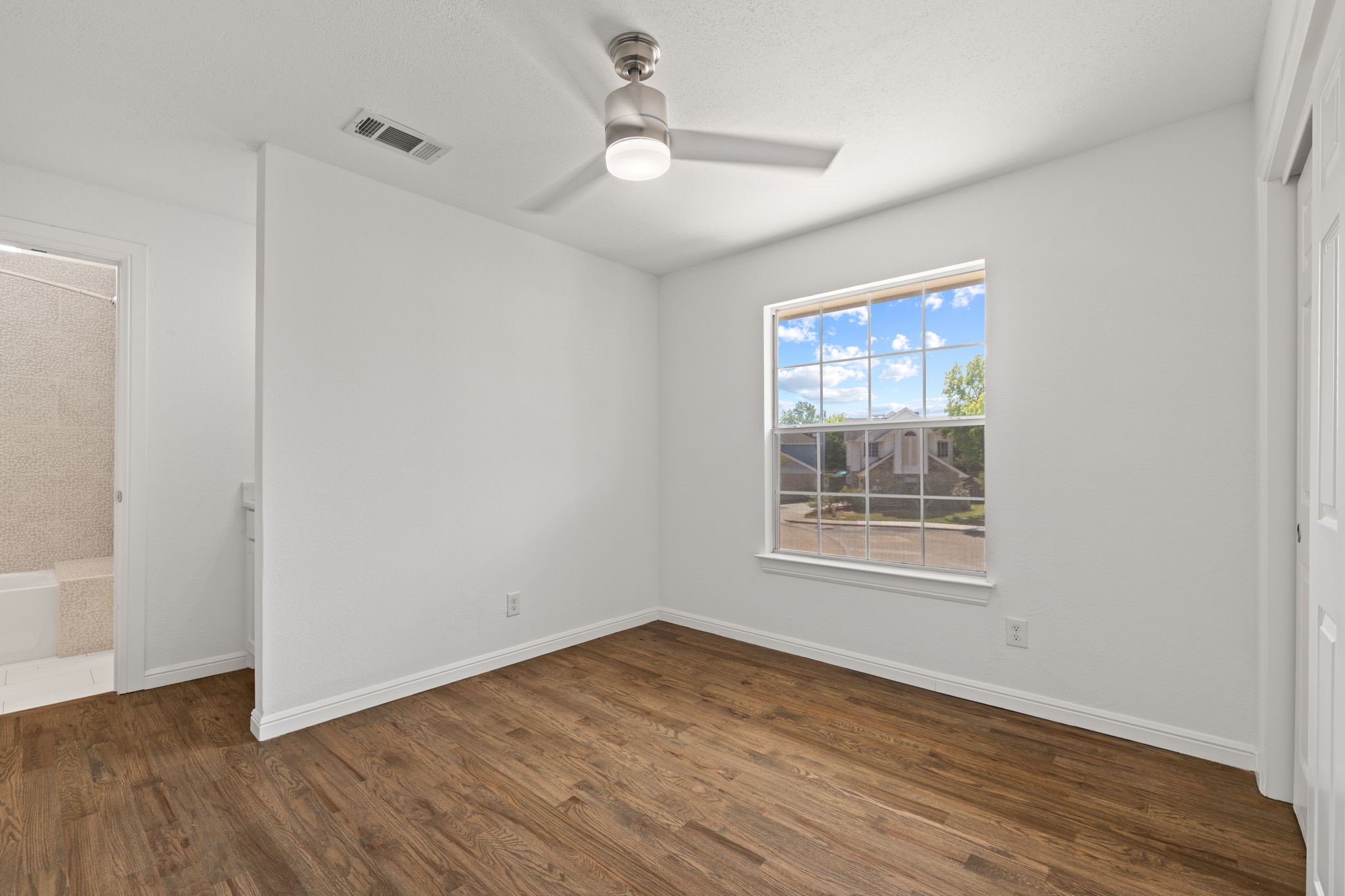 9418 Blue Jay Way