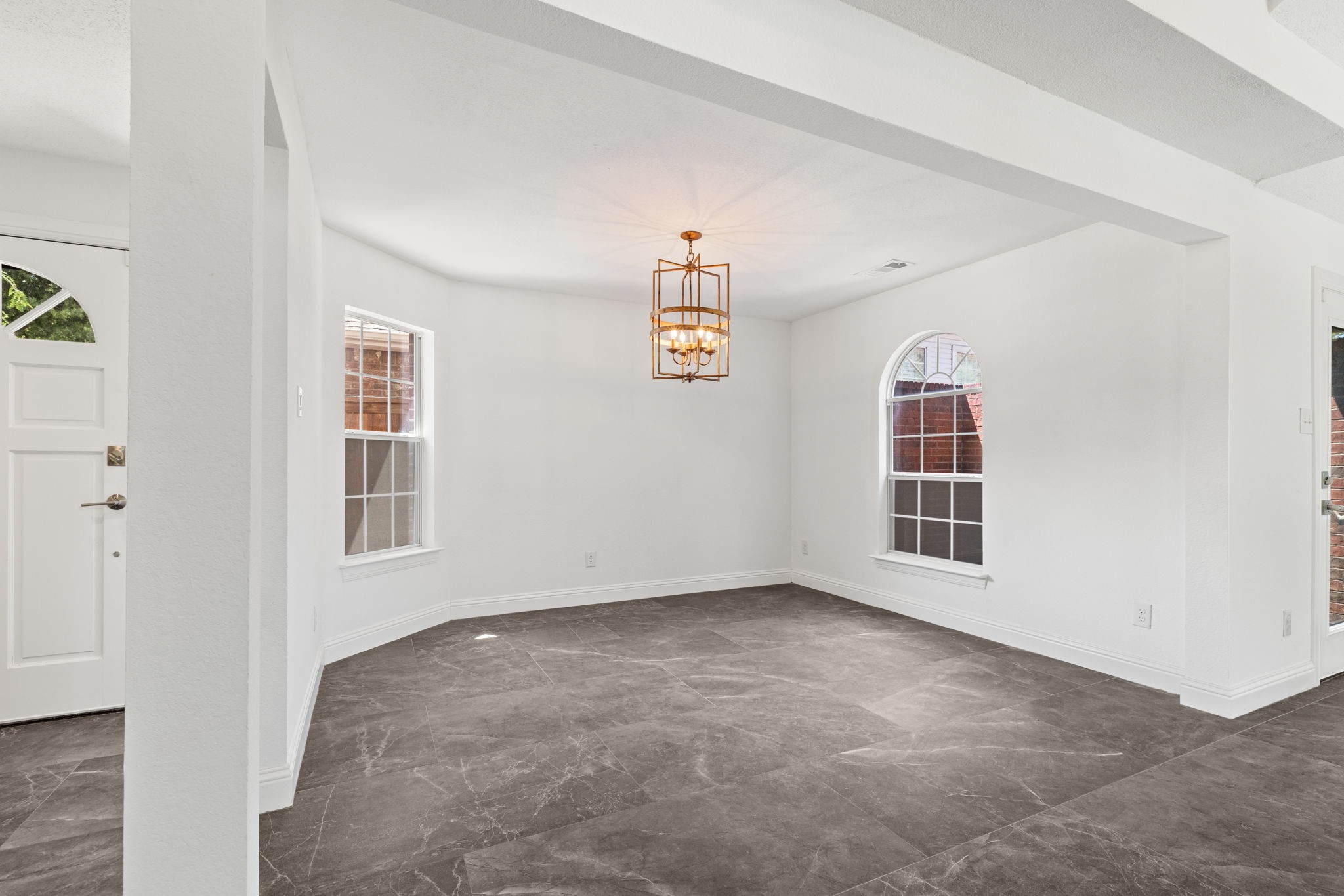 9418 Blue Jay Way
