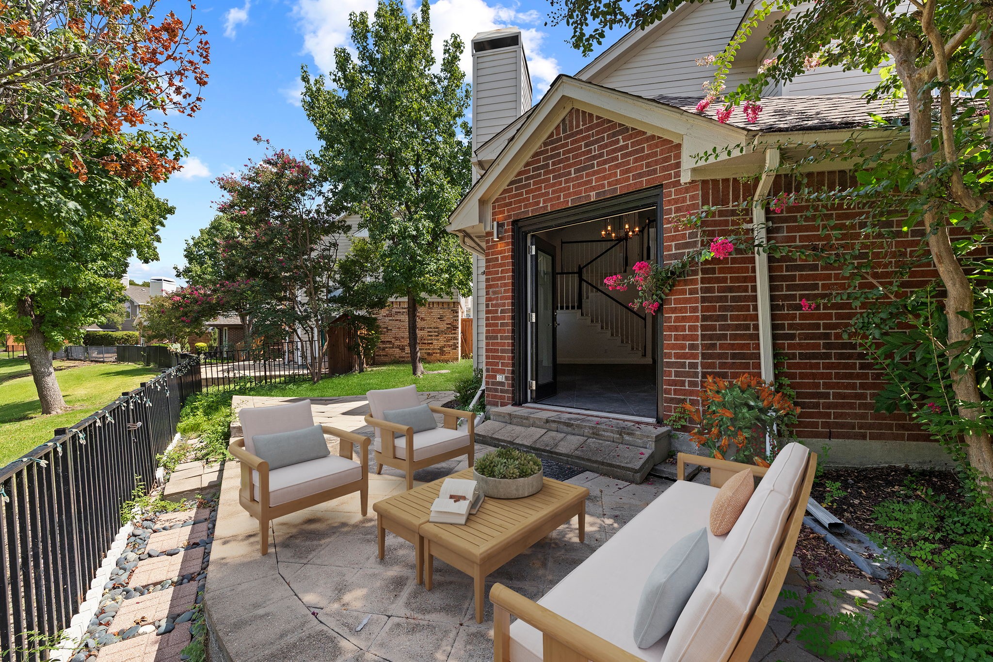 9418 Blue Jay Way