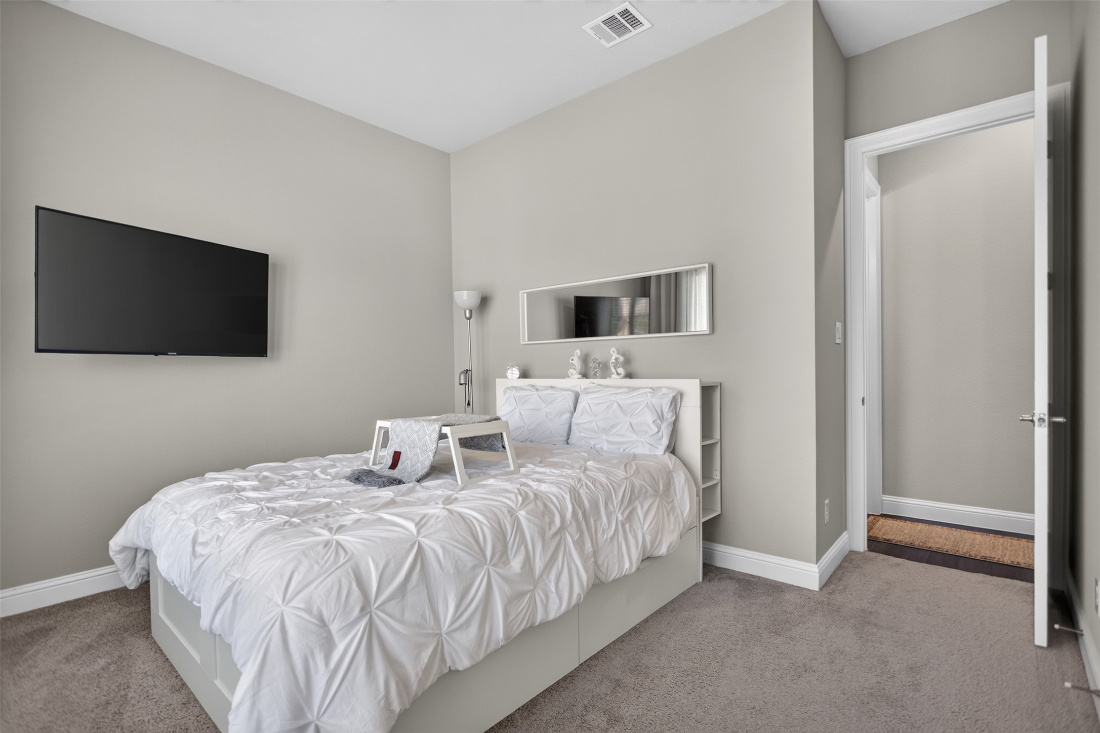5620 Traveller Drive