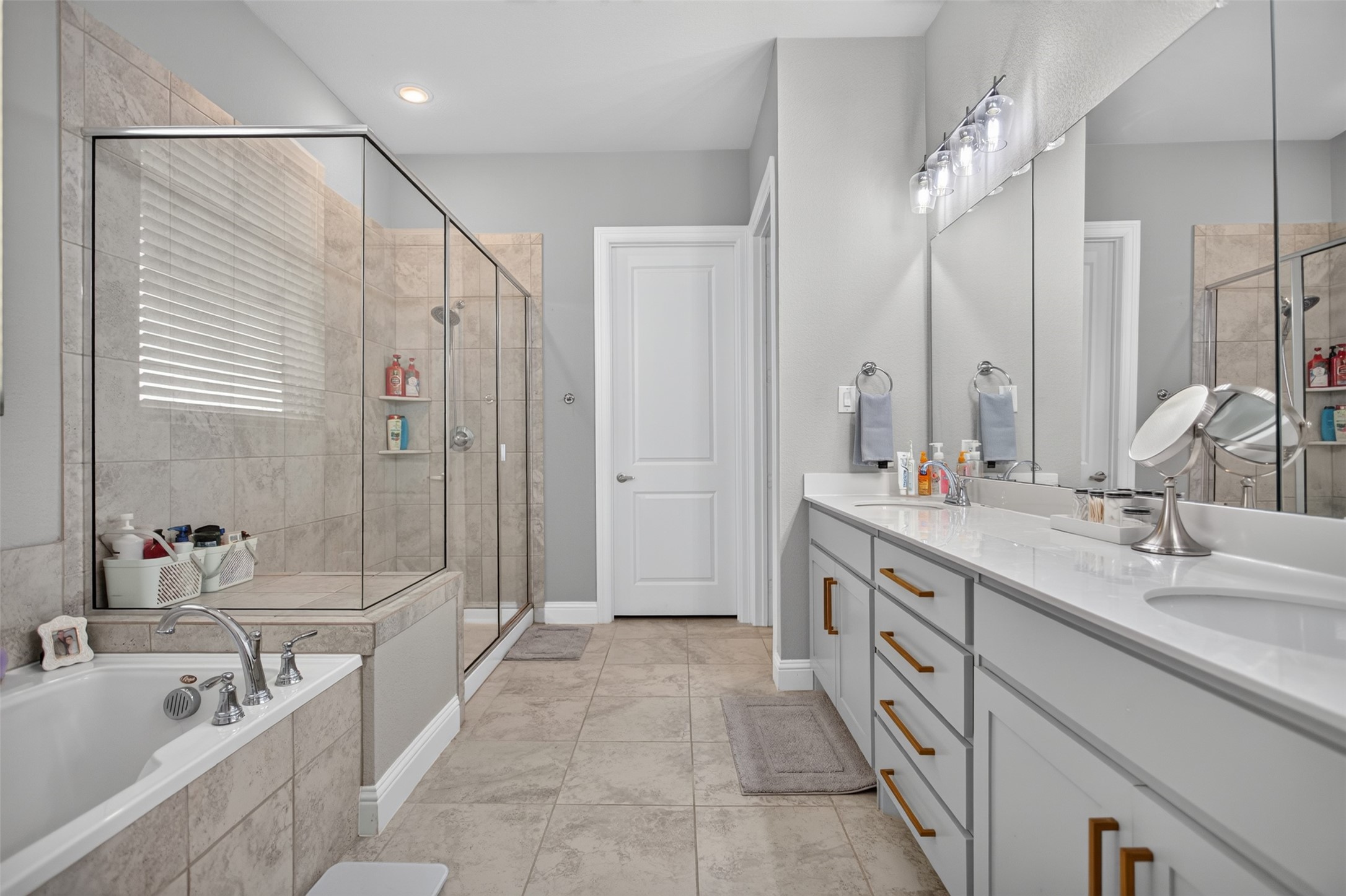 5620 Traveller Drive