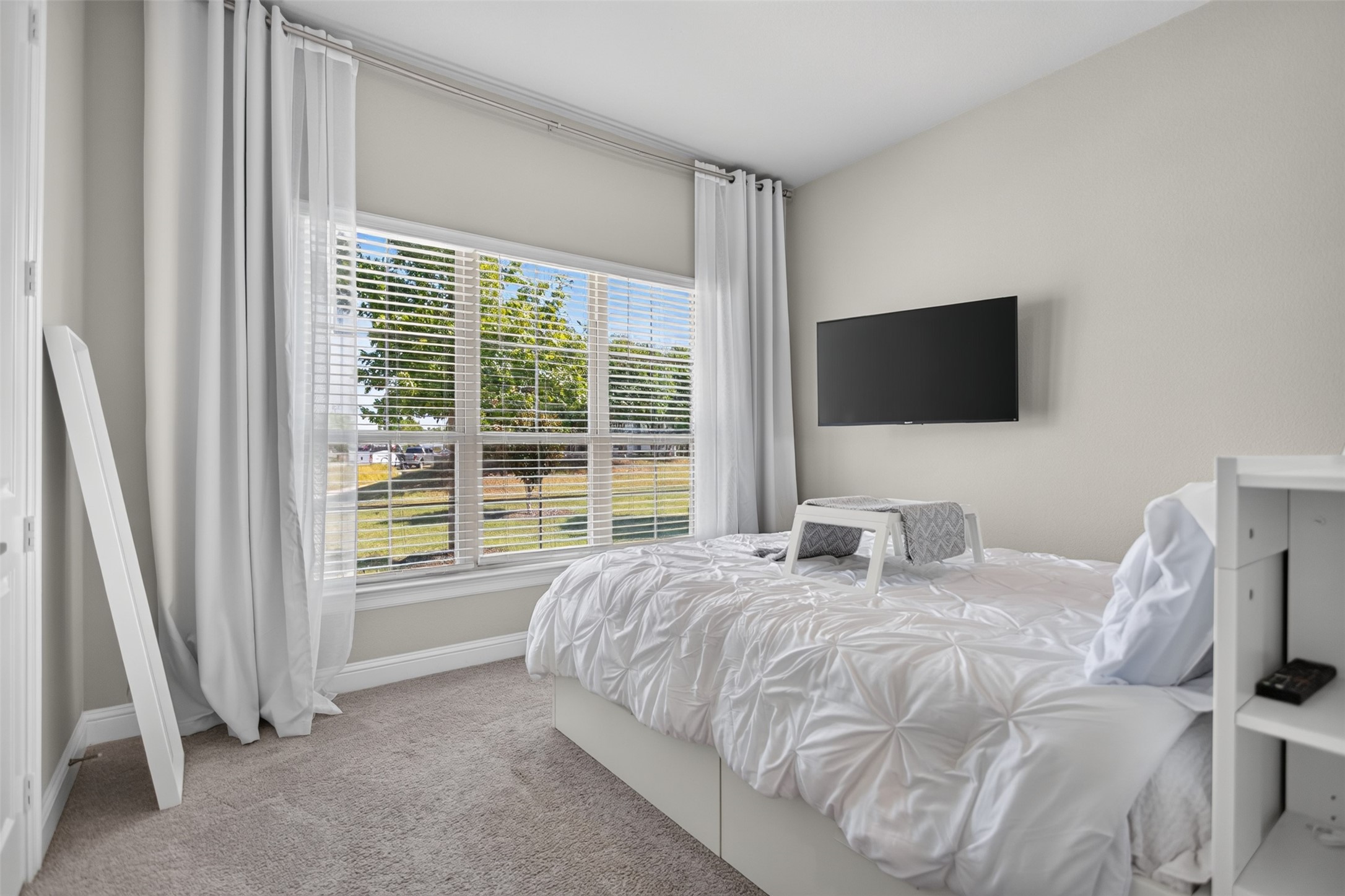 5620 Traveller Drive