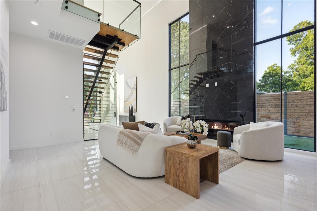 3828 Eaton Drive