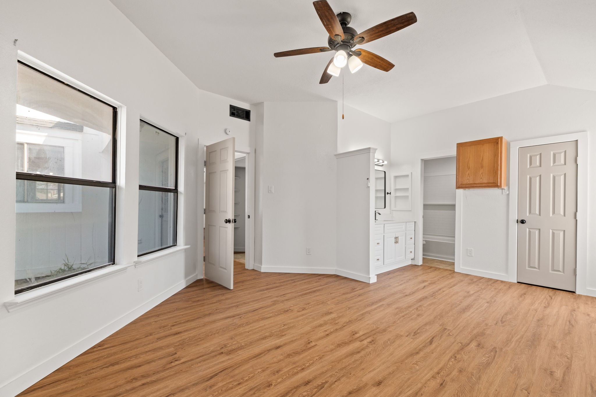 1618 Windmill Lane