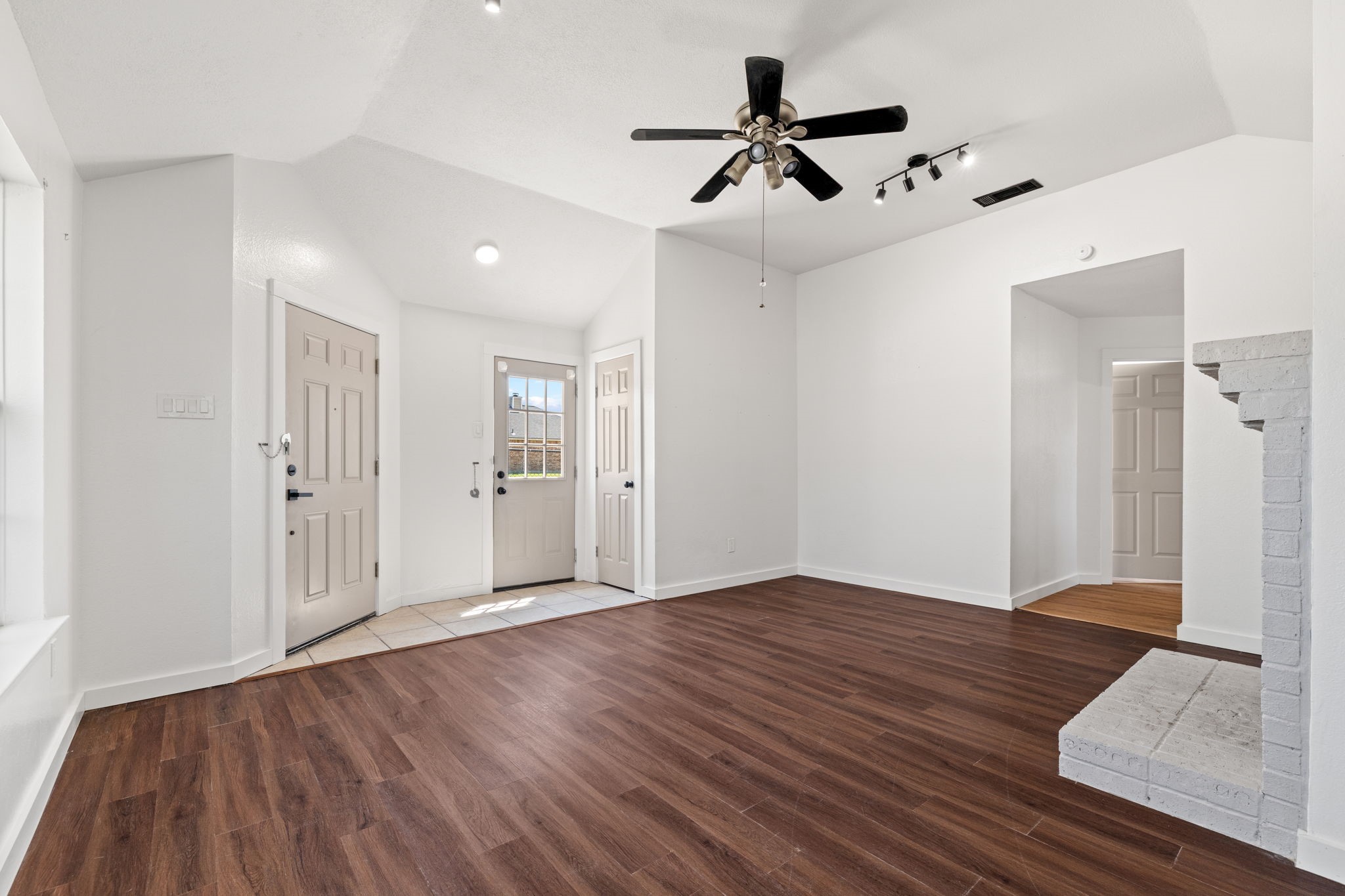 1618 Windmill Lane