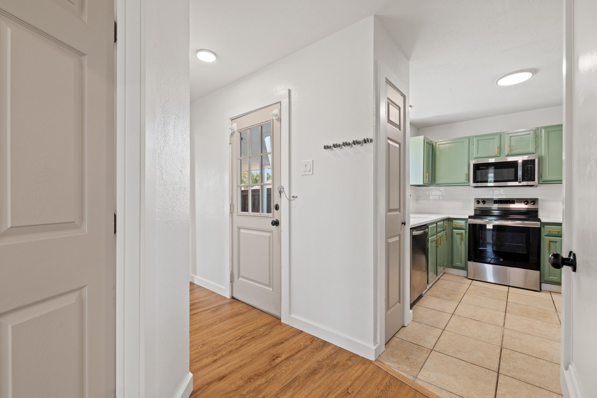 1618 Windmill Lane