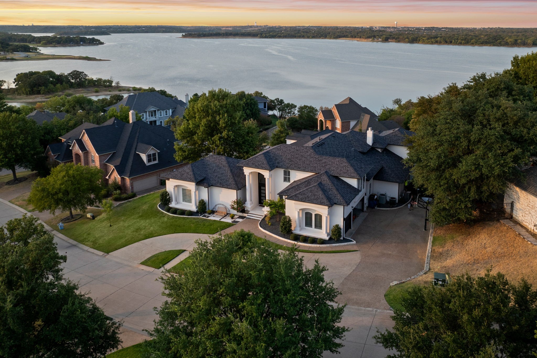 3102 Forest Shores Lane