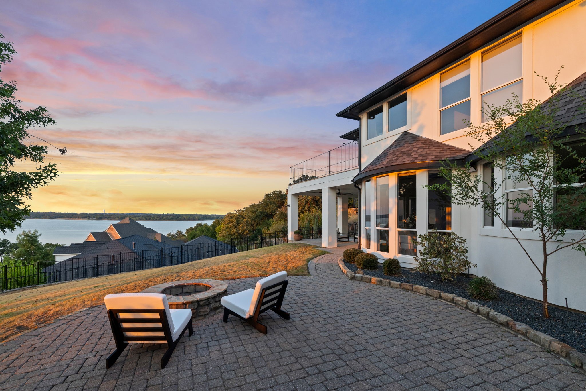 3102 Forest Shores Lane