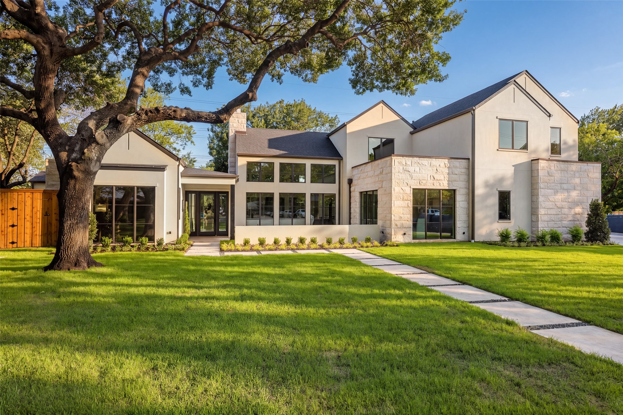 11202 Northland Circle