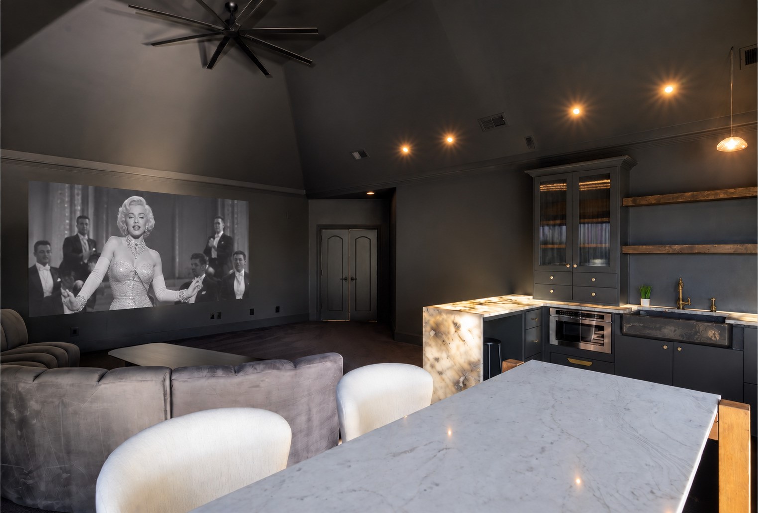 6001 Pine Valley Drive