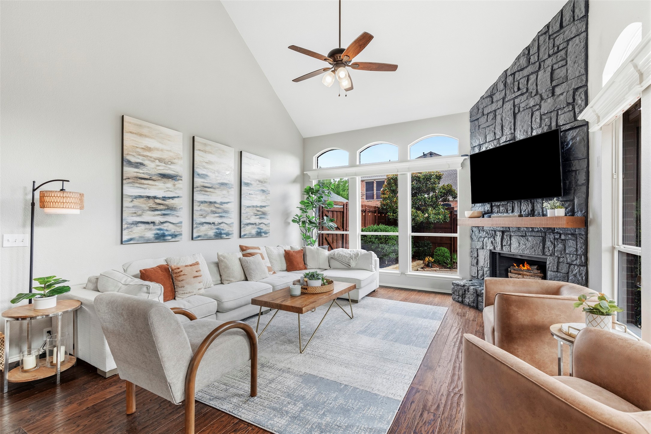 2996 La vista Lane