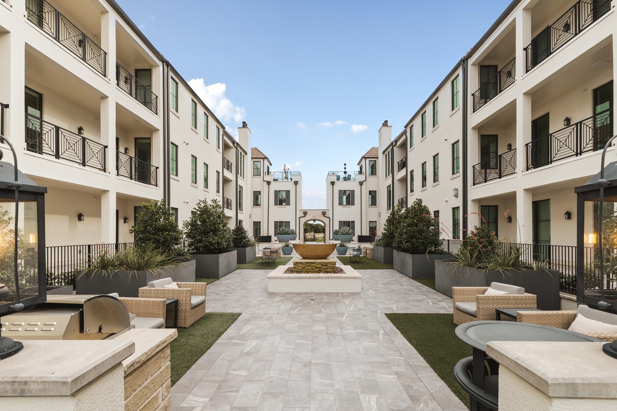 5270 Town And Country Boulevard 112