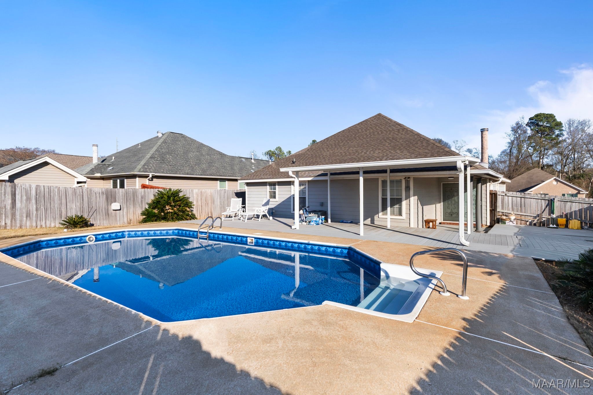 1691 Hawthorne Lane