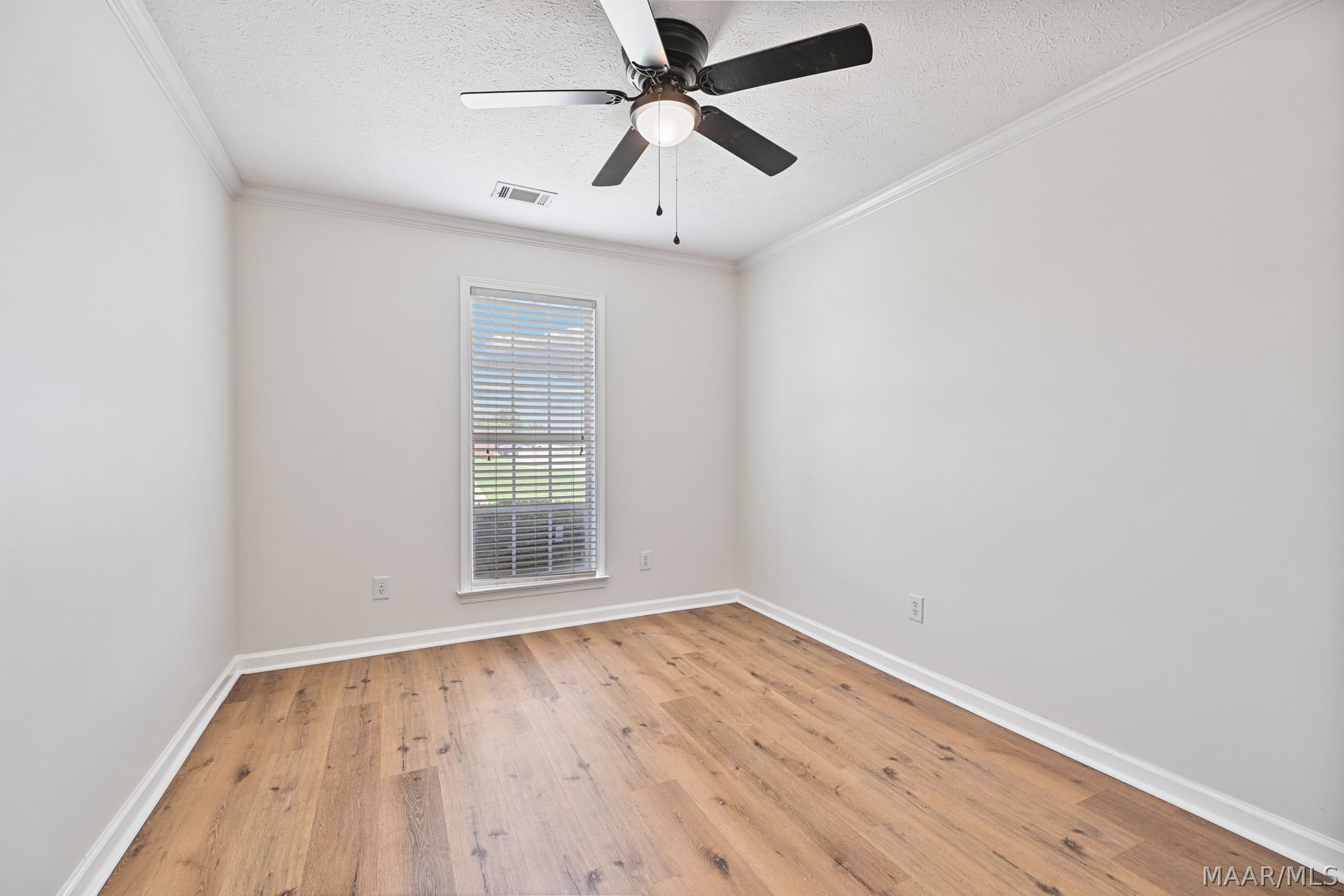 1332 Centerfield Court