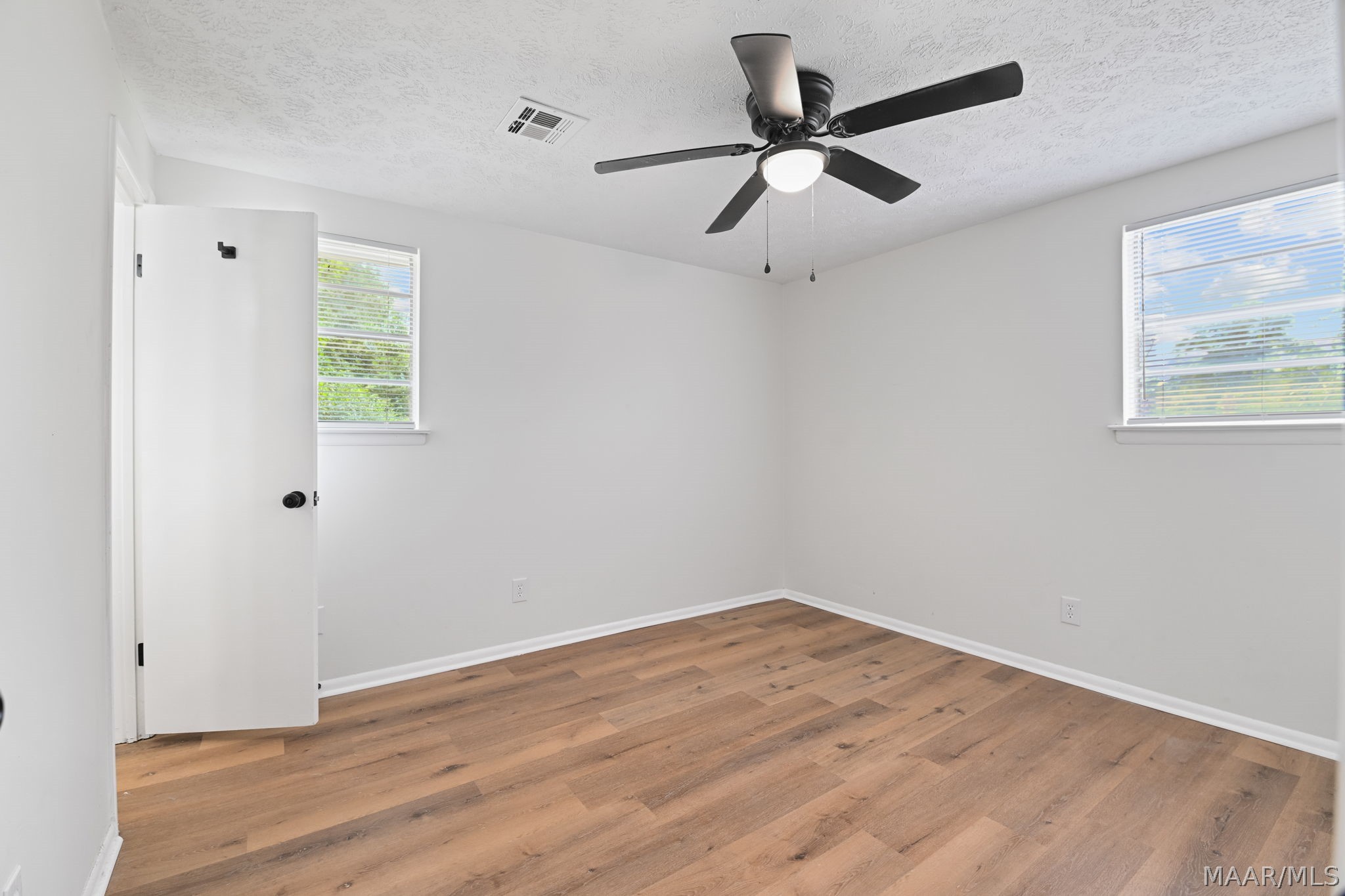 104 White Oak Drive